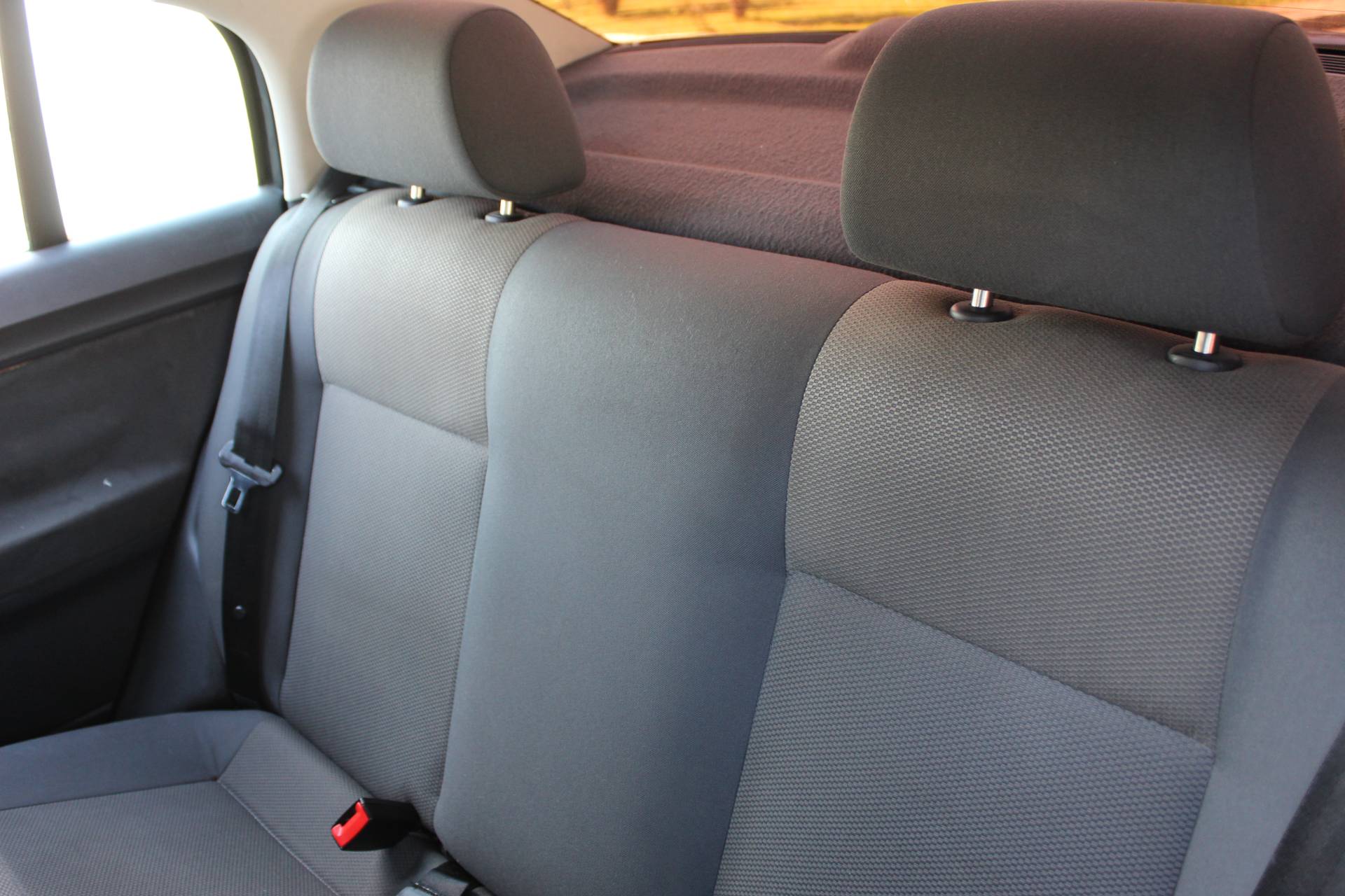 VOLKSWAGEN POLO SEDAN