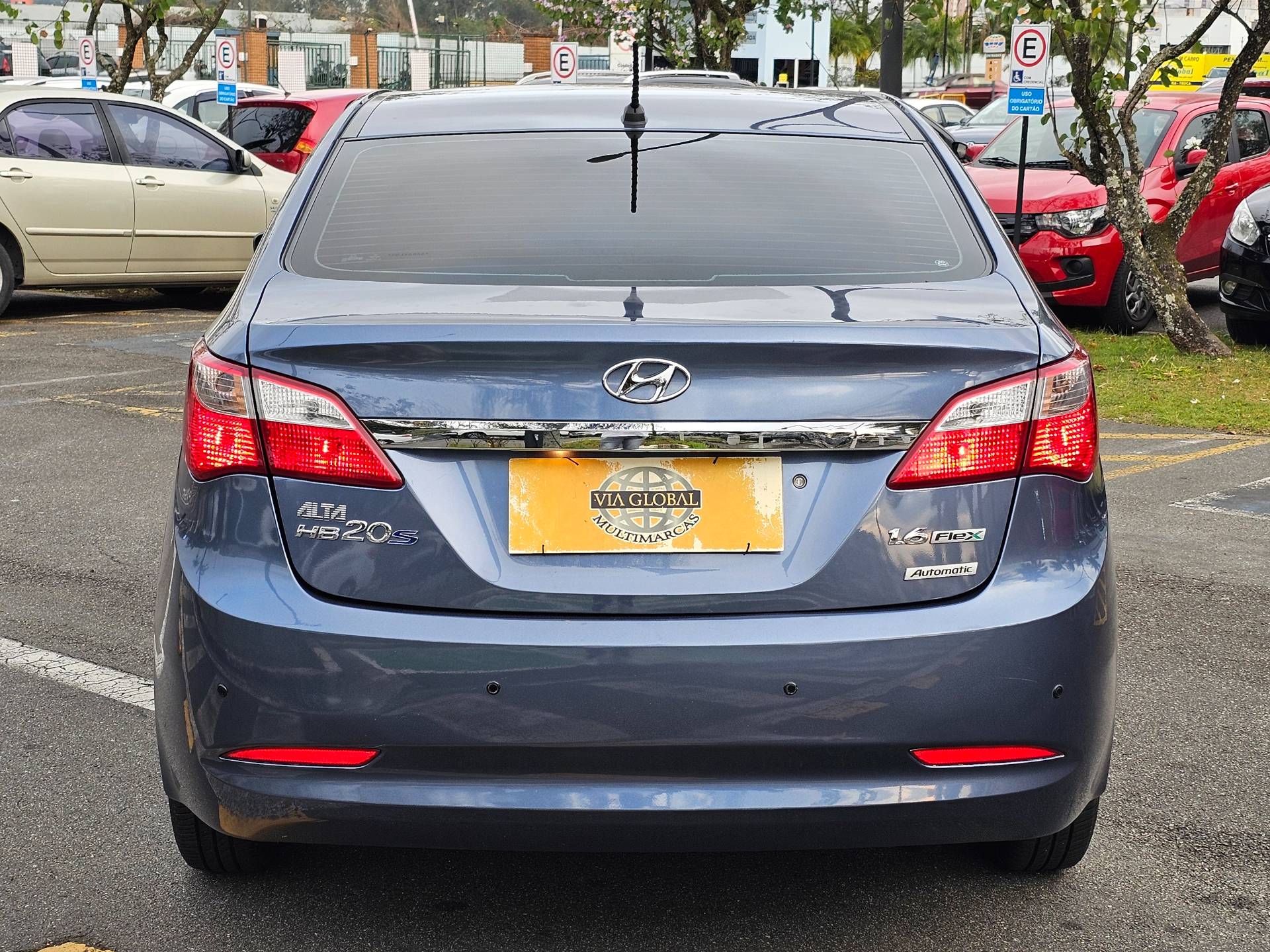 HYUNDAI HB20S