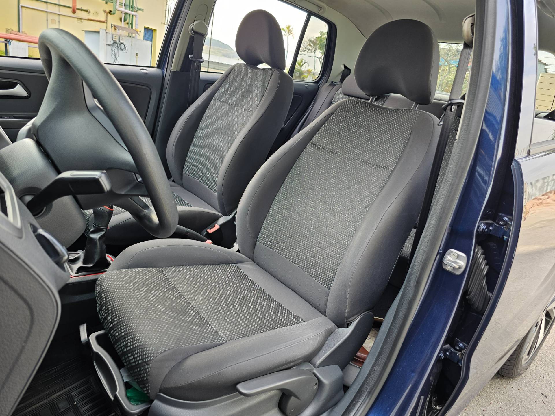 VOLKSWAGEN FOX