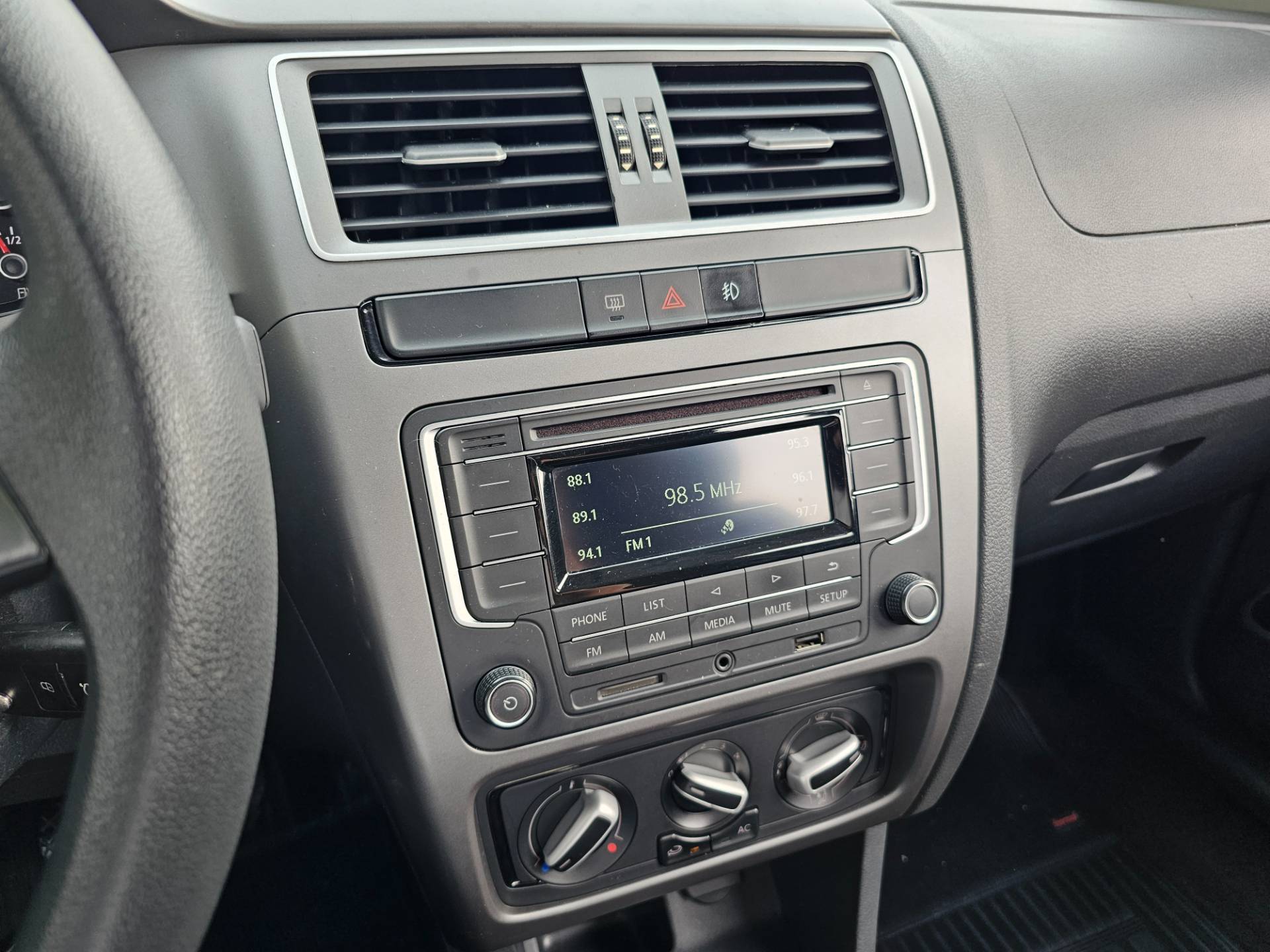VOLKSWAGEN FOX