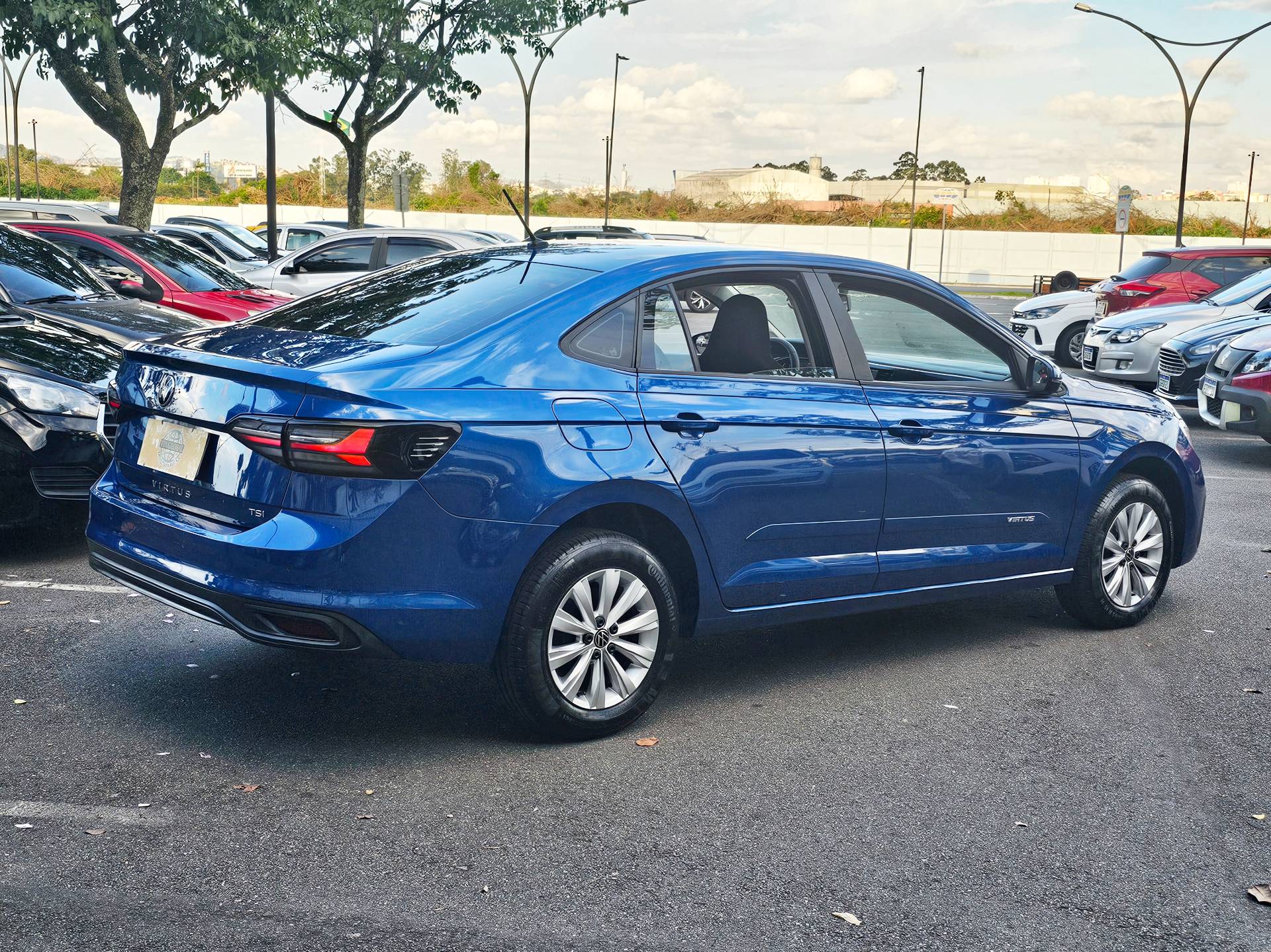 VOLKSWAGEN VIRTUS