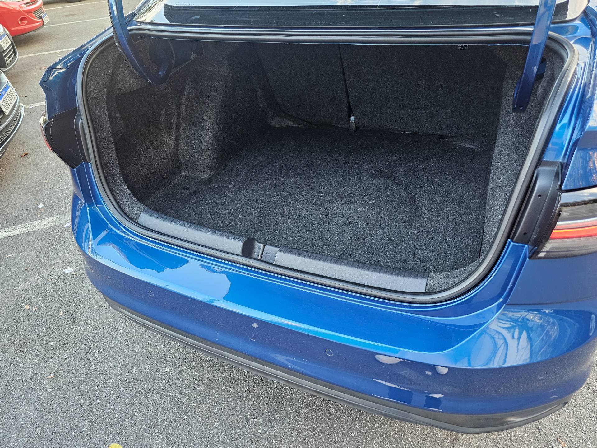 VOLKSWAGEN VIRTUS