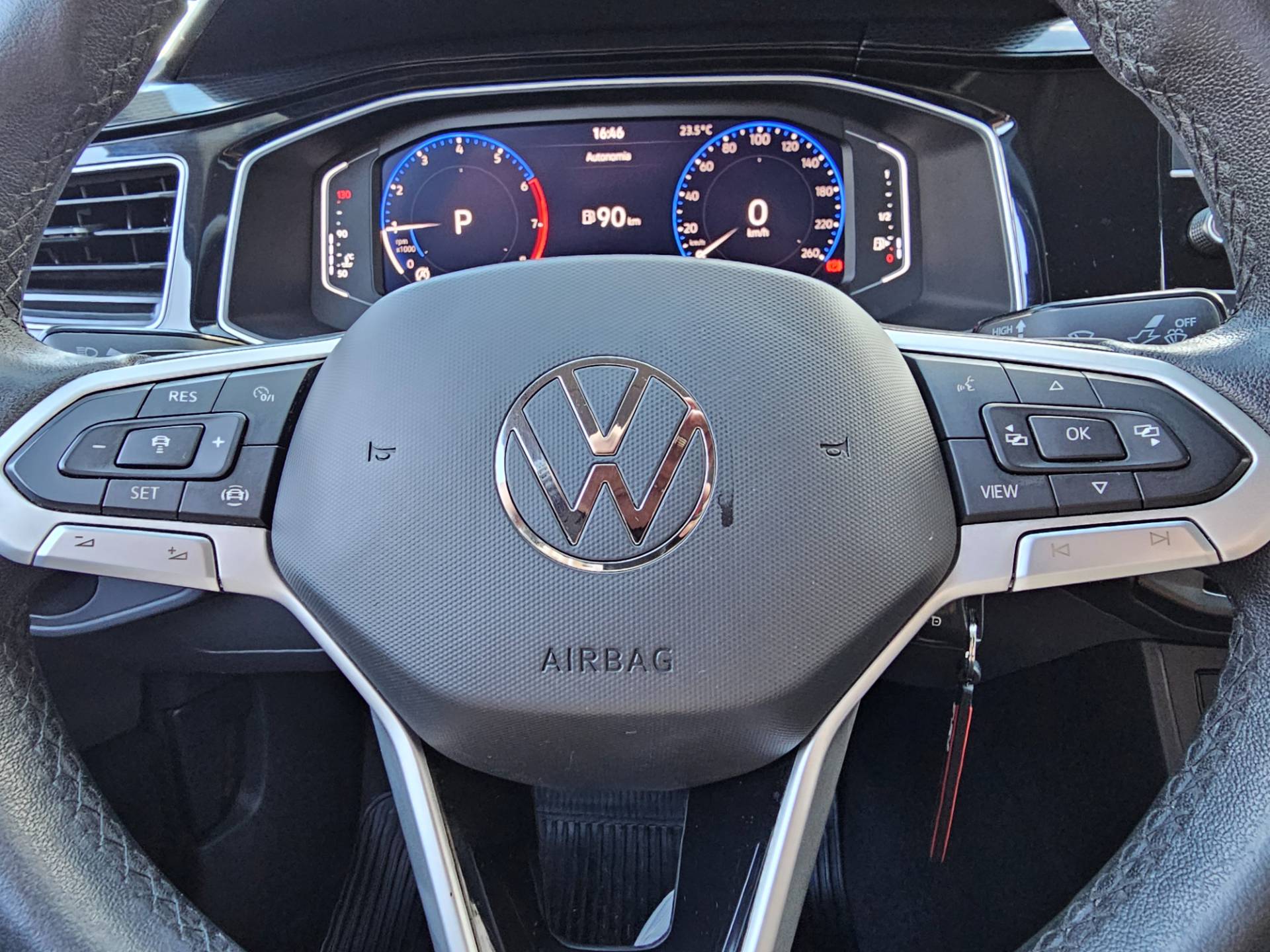 VOLKSWAGEN VIRTUS