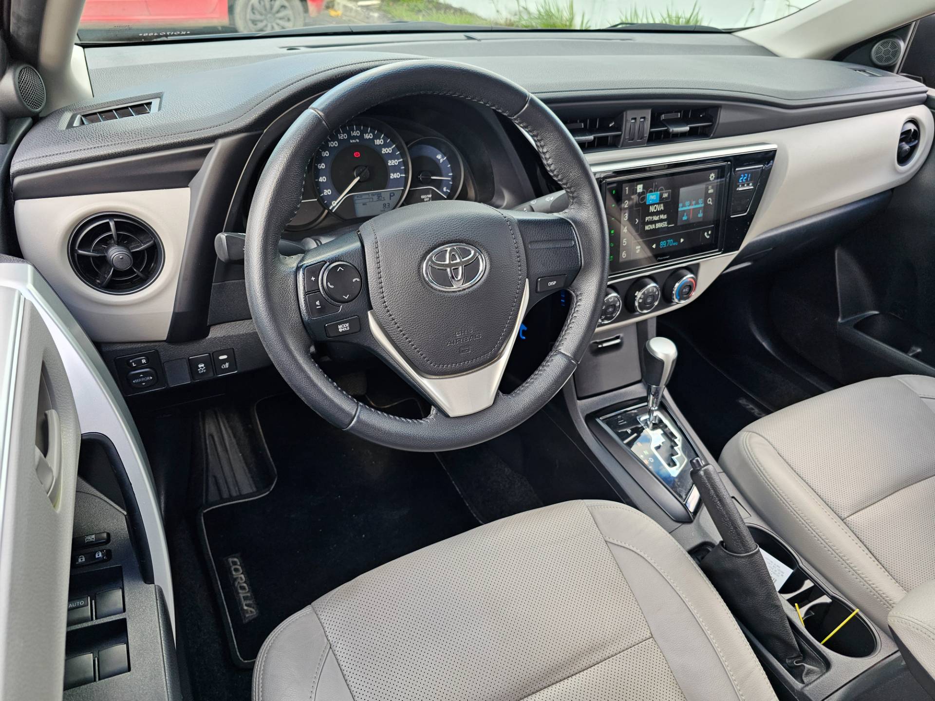 TOYOTA COROLLA