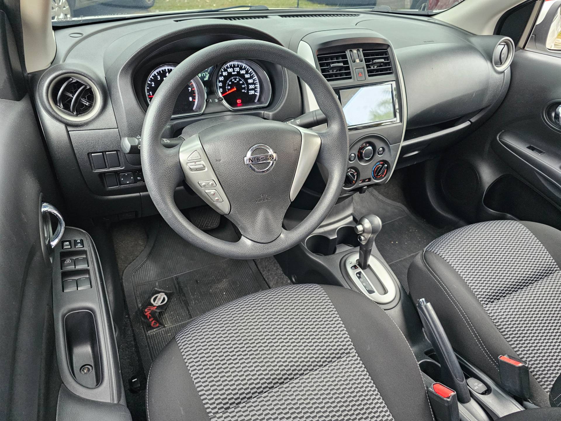 NISSAN VERSA
