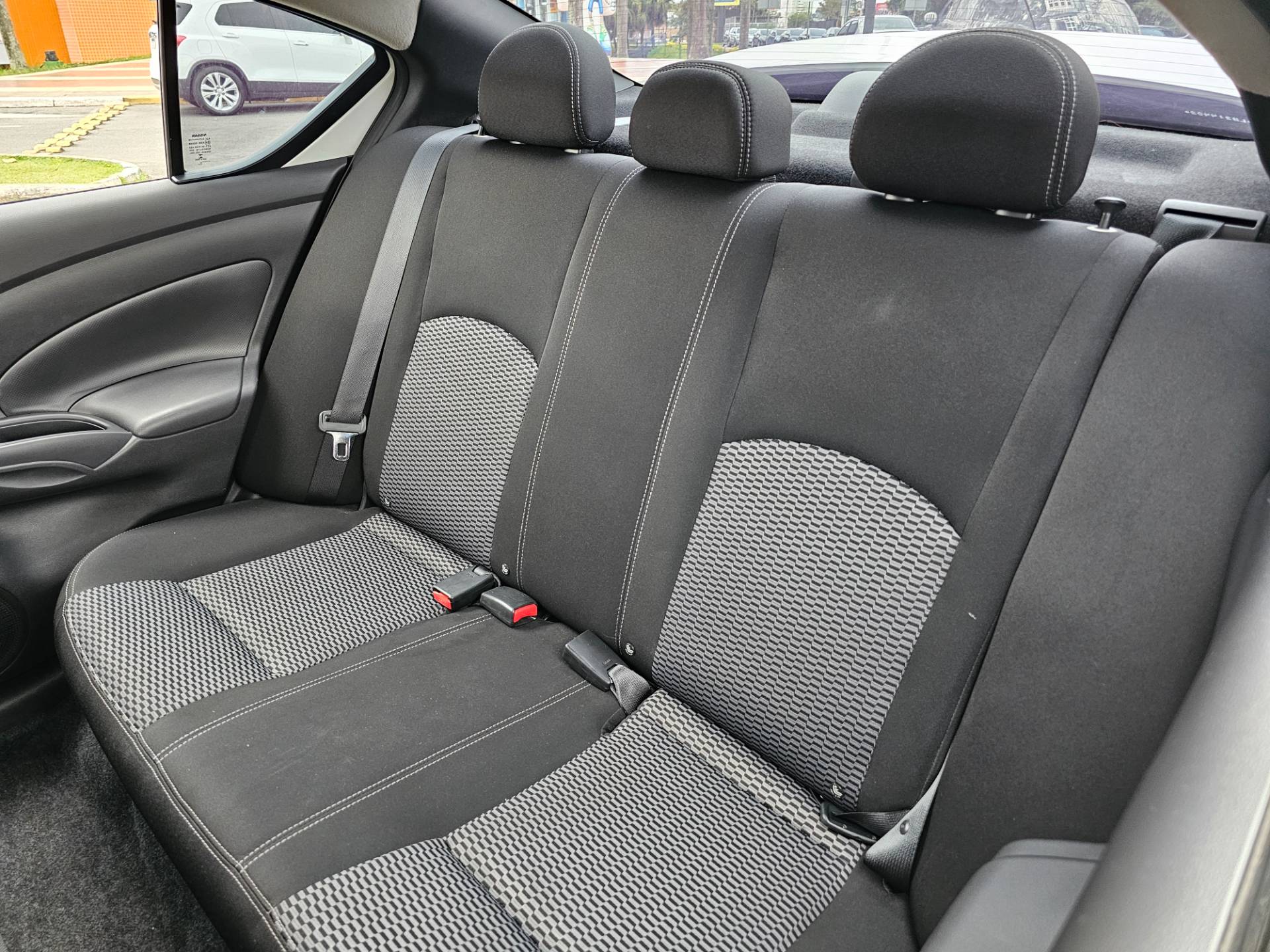 NISSAN VERSA