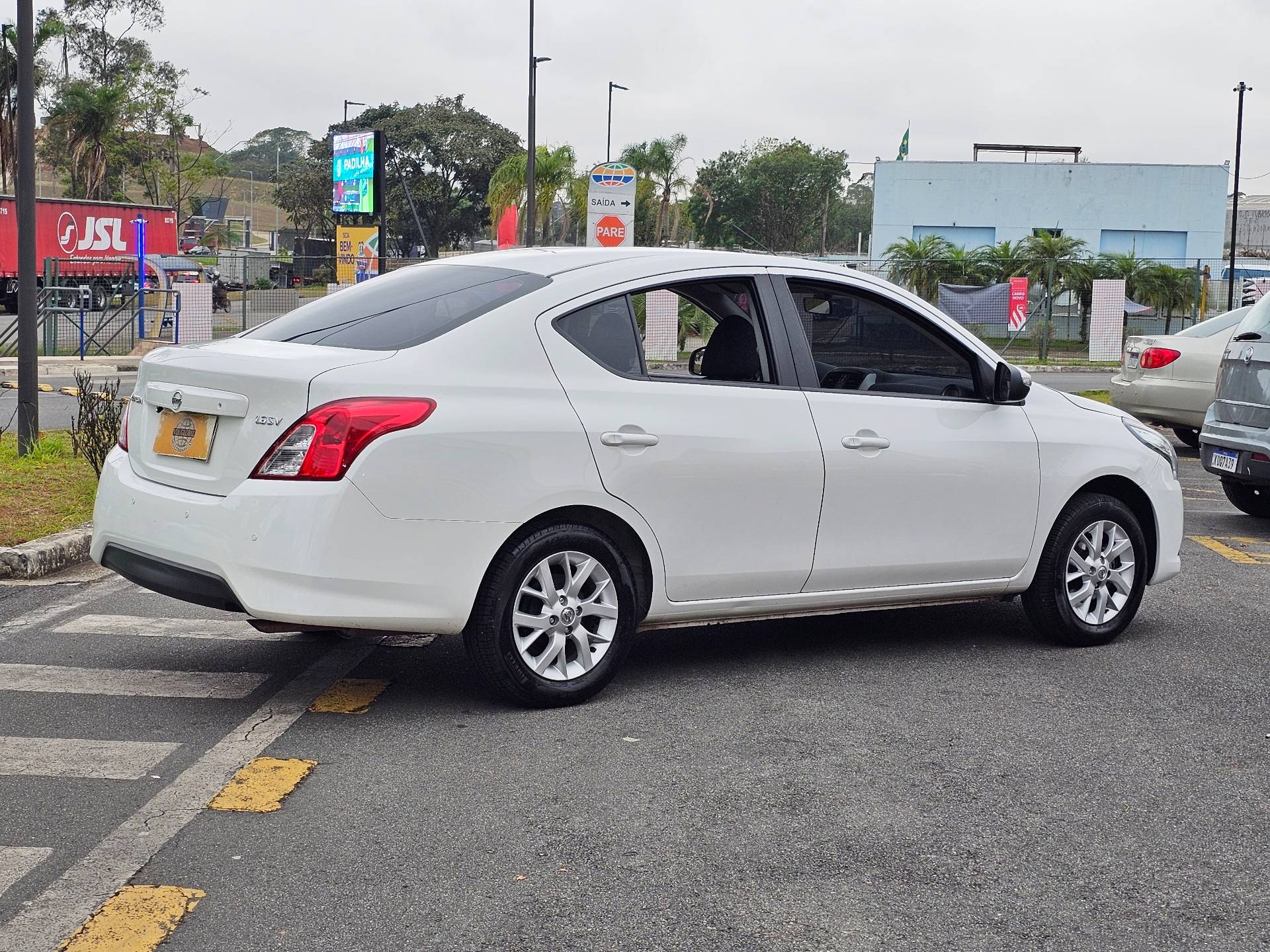 NISSAN VERSA