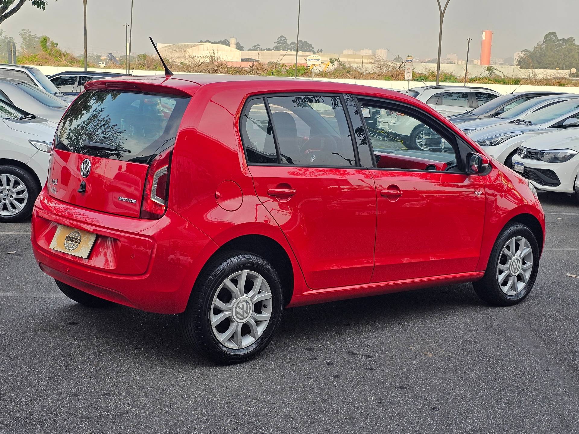 VOLKSWAGEN UP