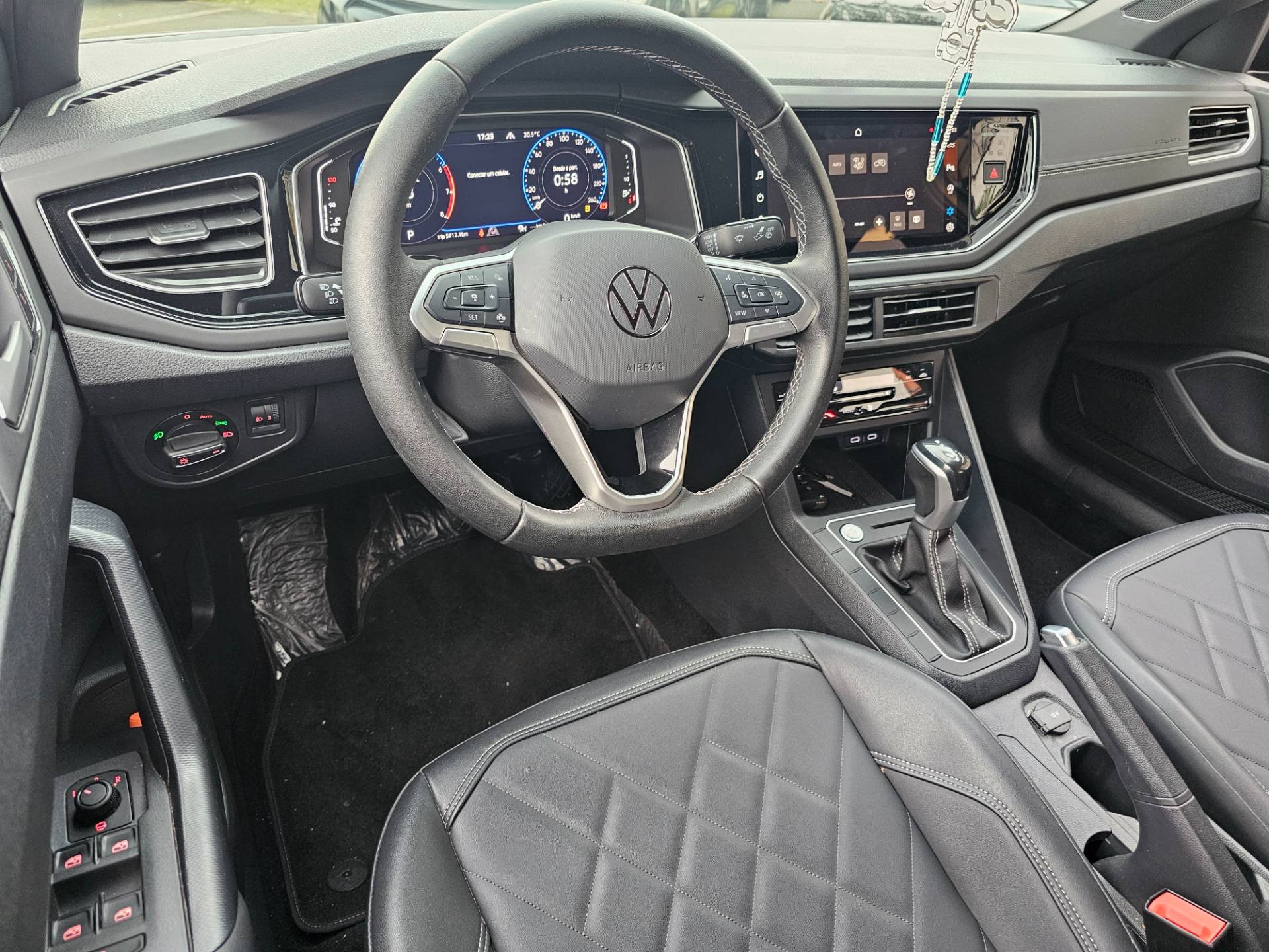 VOLKSWAGEN VIRTUS