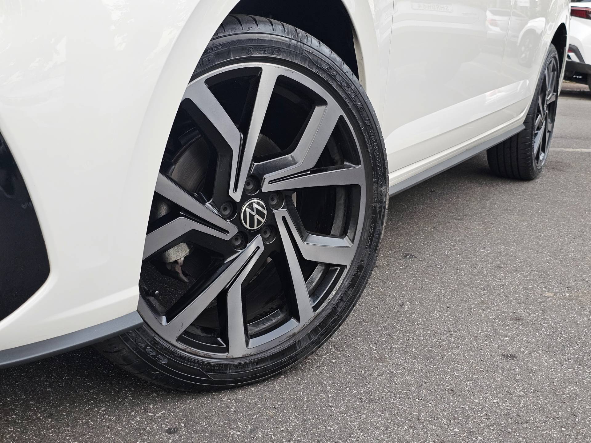 VOLKSWAGEN VIRTUS