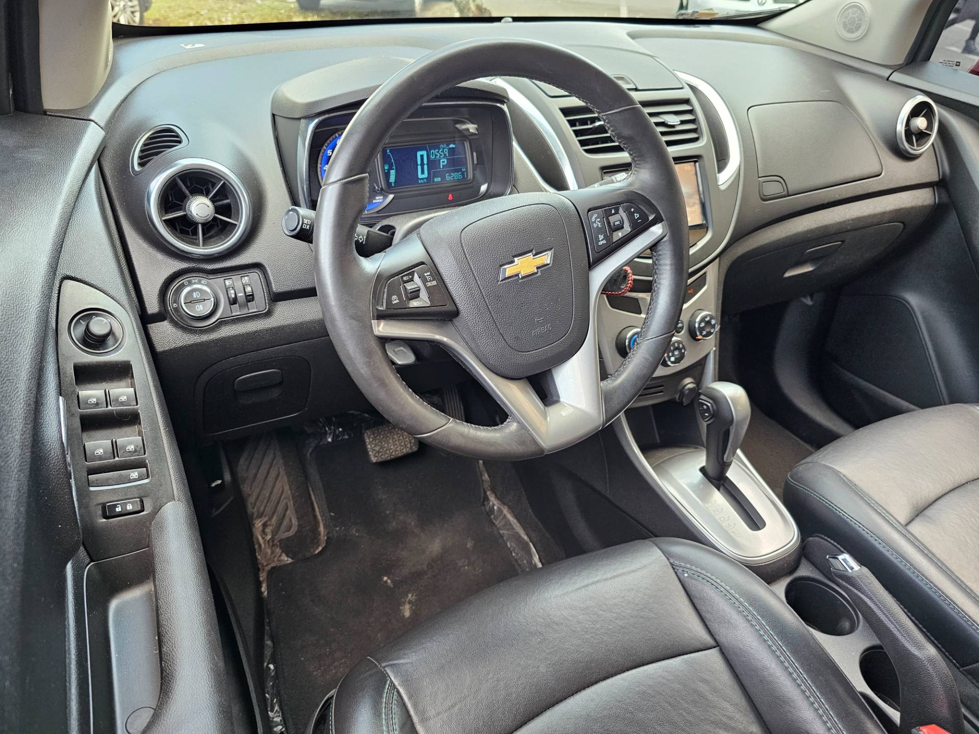 CHEVROLET TRACKER