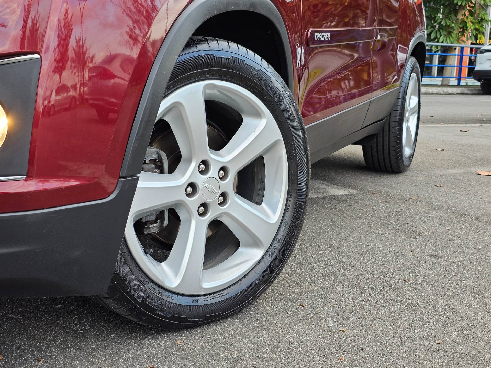CHEVROLET TRACKER