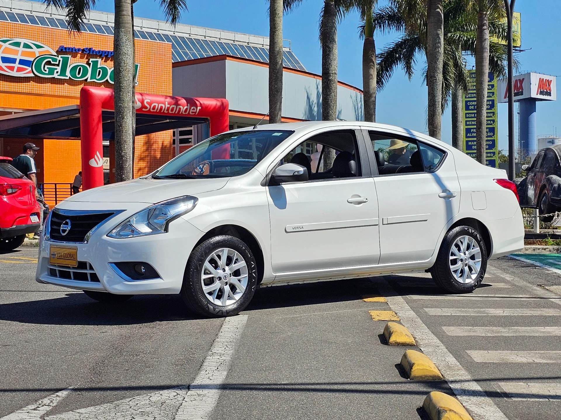 NISSAN VERSA