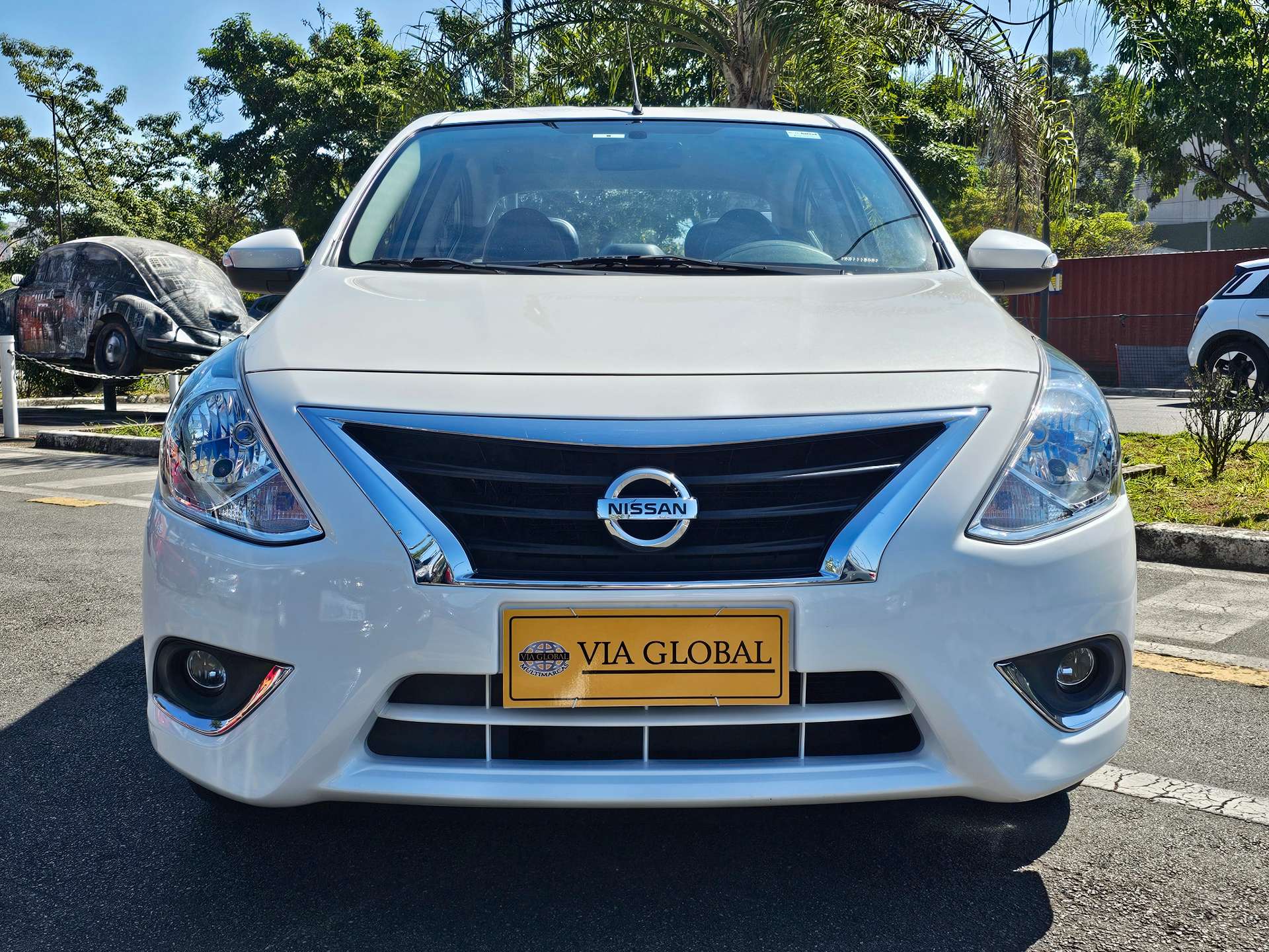 NISSAN VERSA