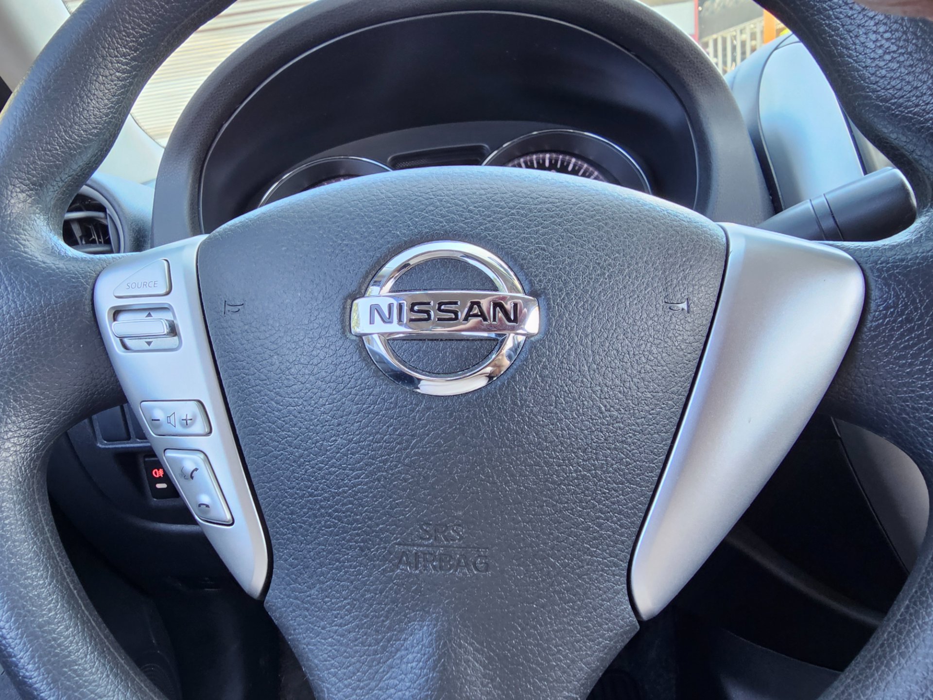 NISSAN VERSA