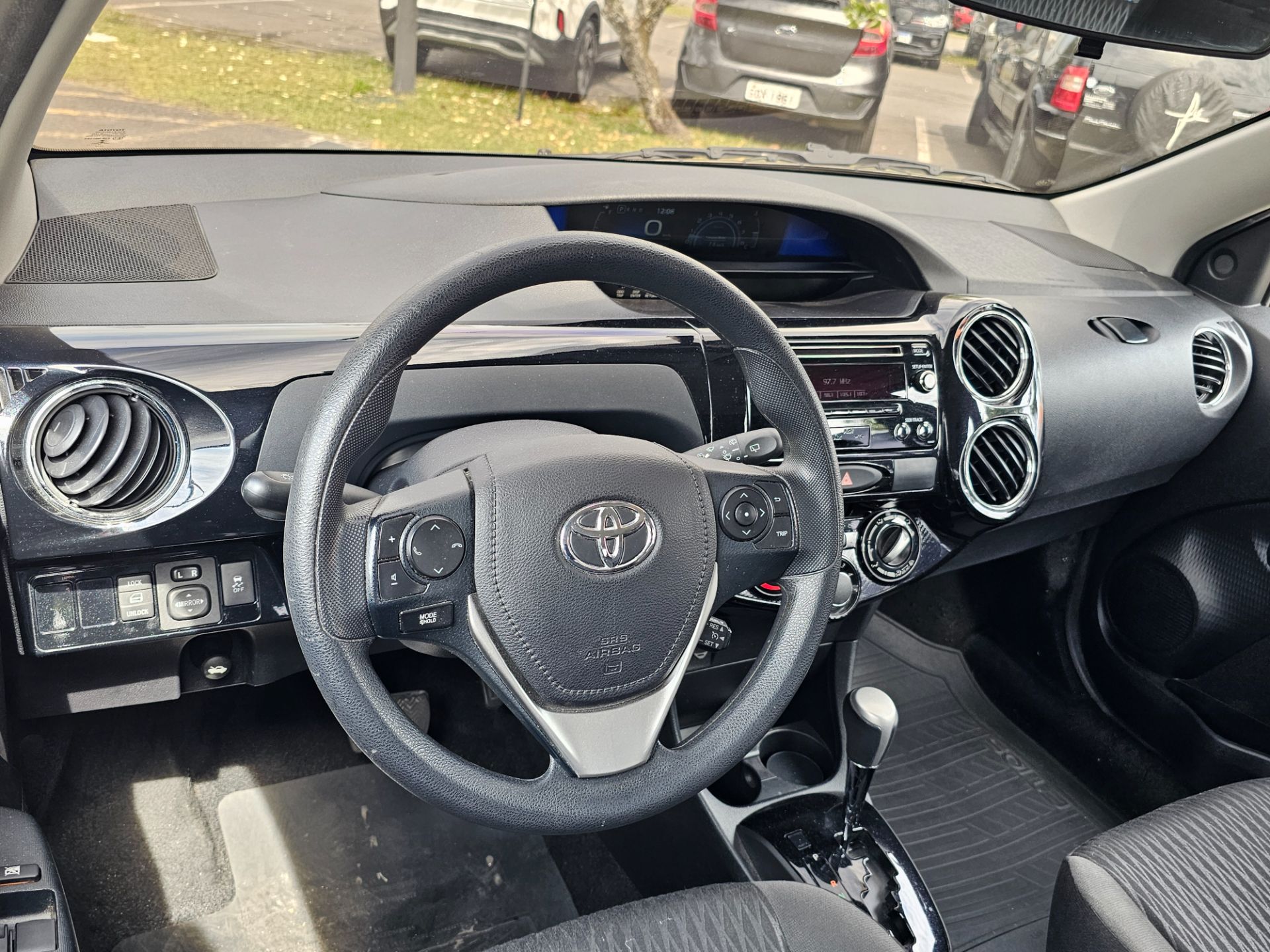 TOYOTA ETIOS