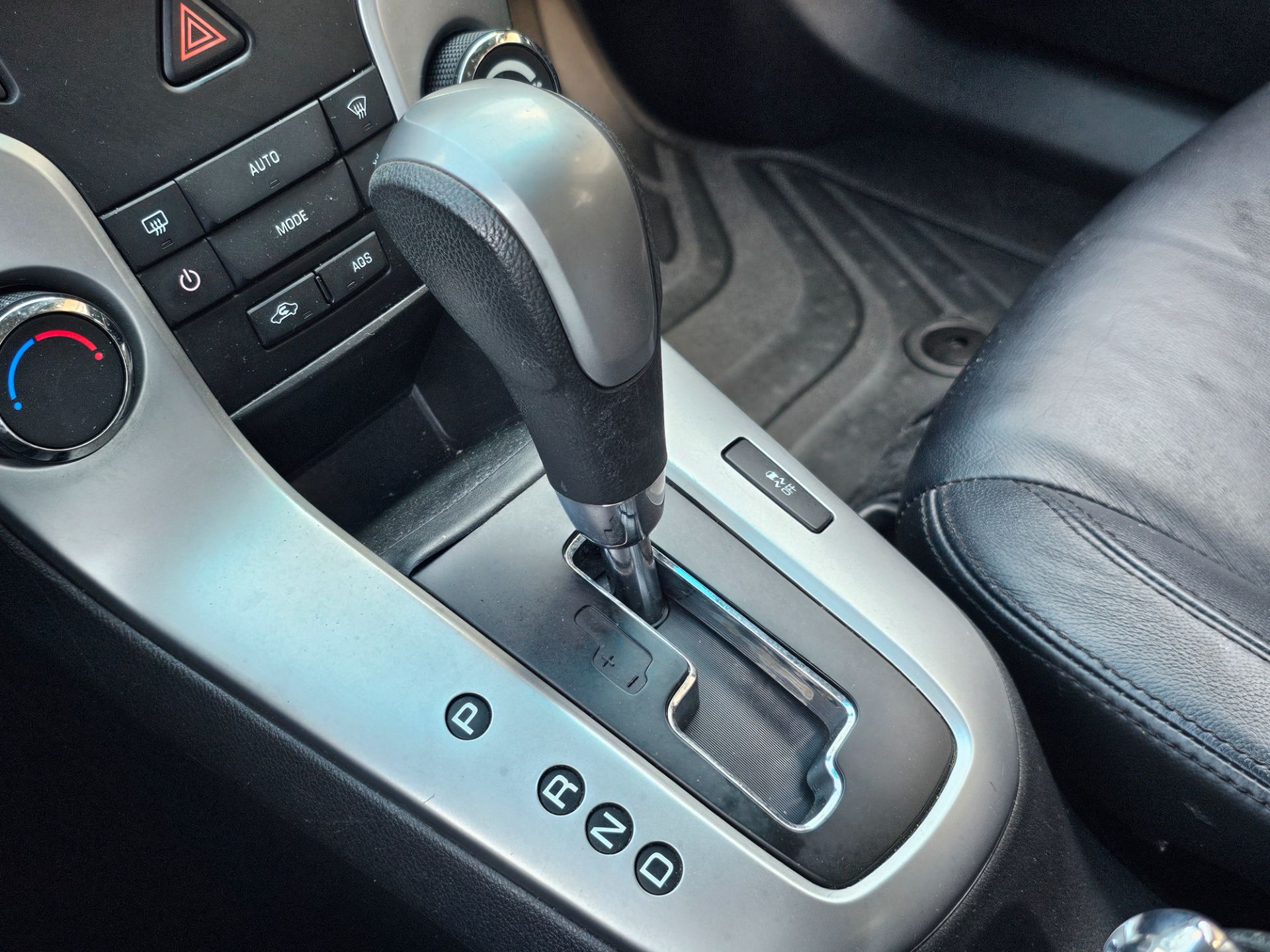 CHEVROLET CRUZE