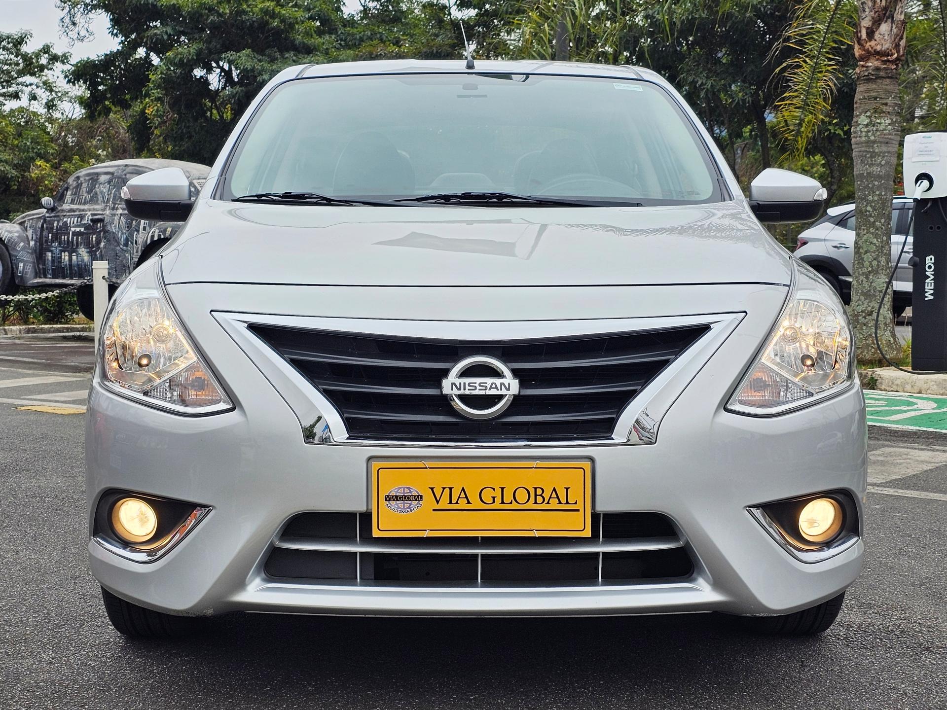 NISSAN VERSA