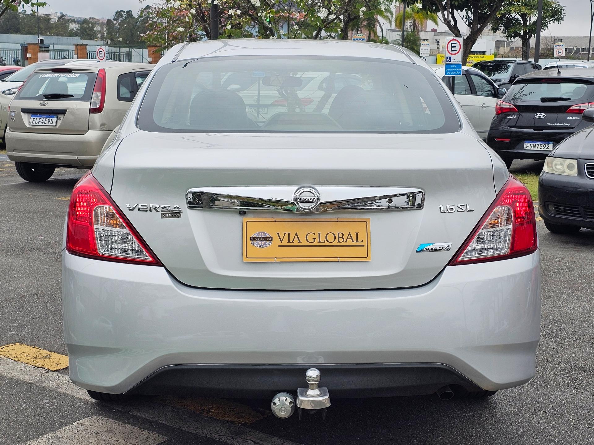 NISSAN VERSA