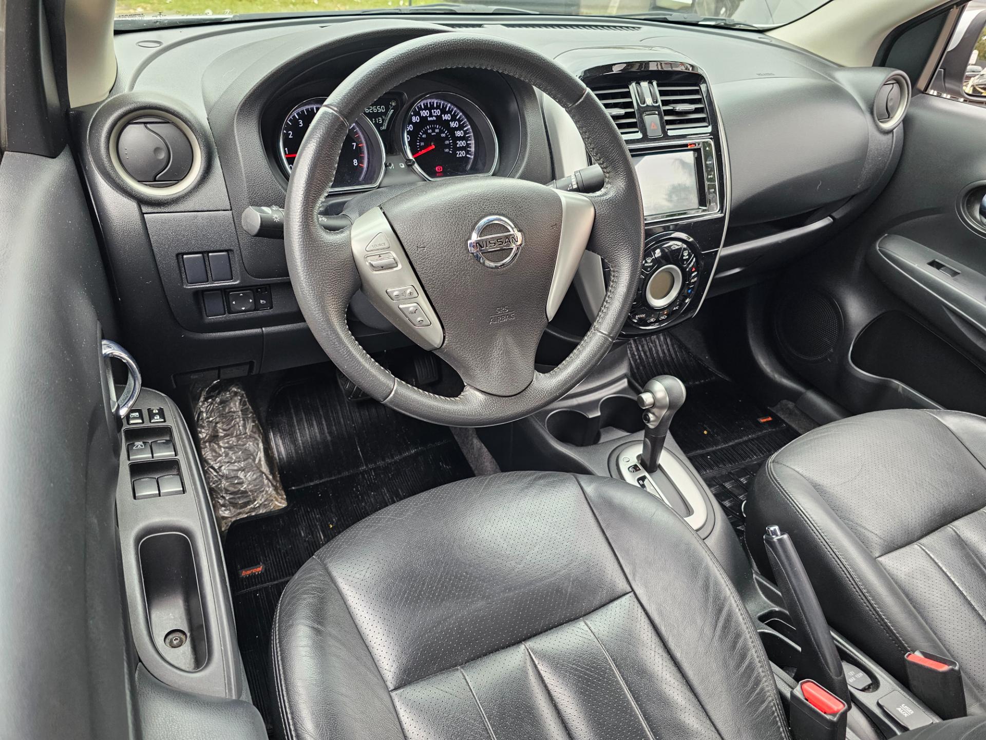 NISSAN VERSA