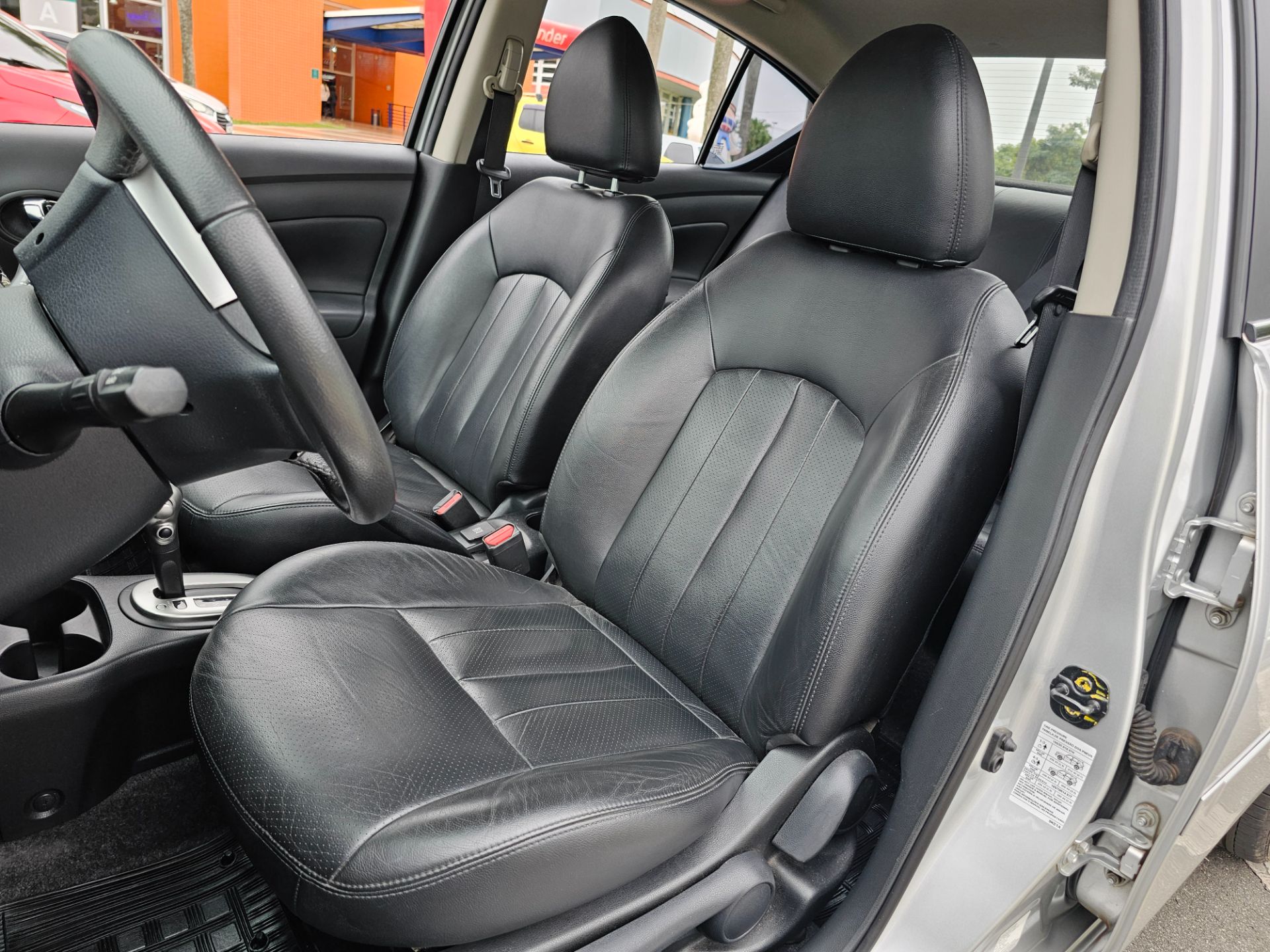 NISSAN VERSA