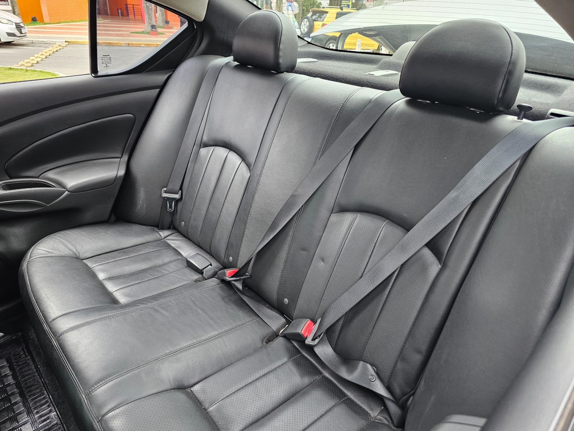 NISSAN VERSA