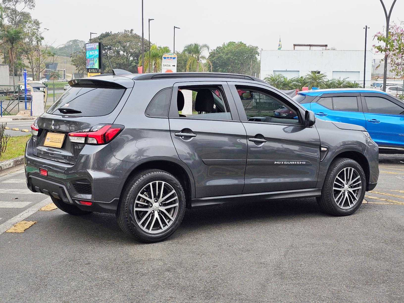 MITSUBISHI OUTLANDER SPORT