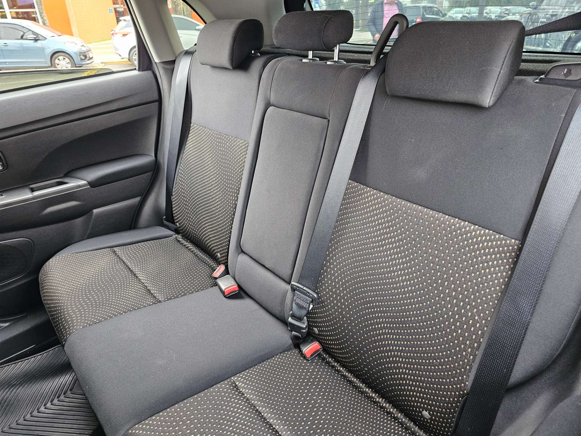 MITSUBISHI OUTLANDER SPORT