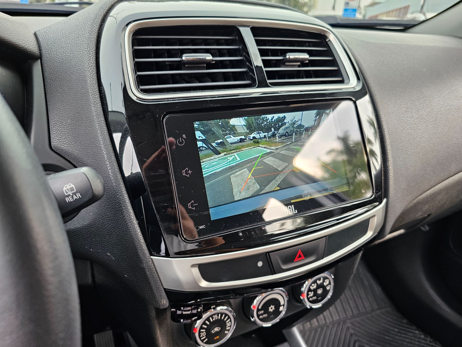 MITSUBISHI OUTLANDER SPORT