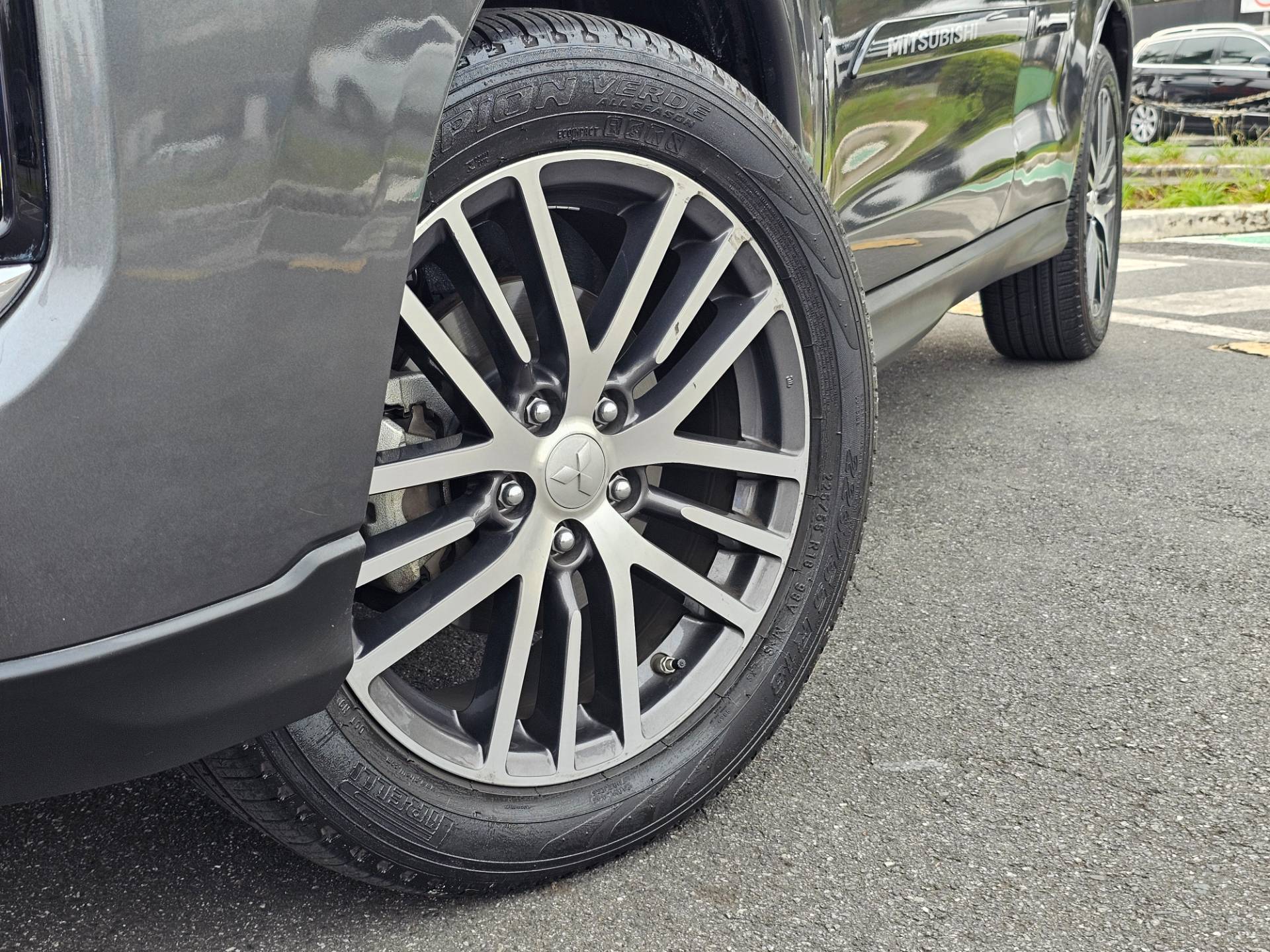 MITSUBISHI OUTLANDER SPORT