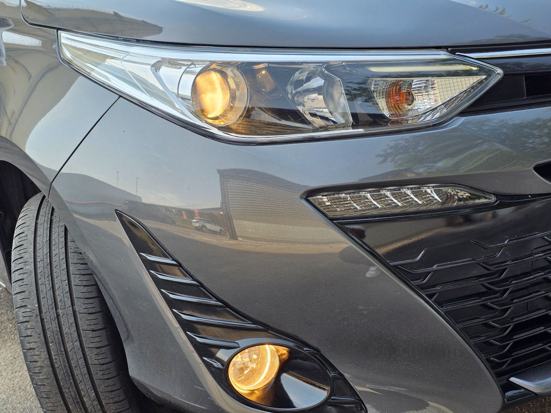 TOYOTA YARIS