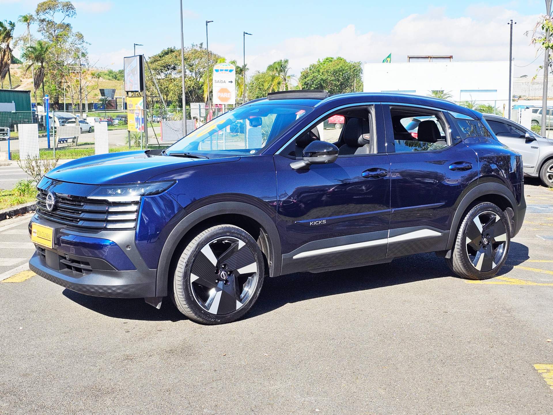 NISSAN KICKS