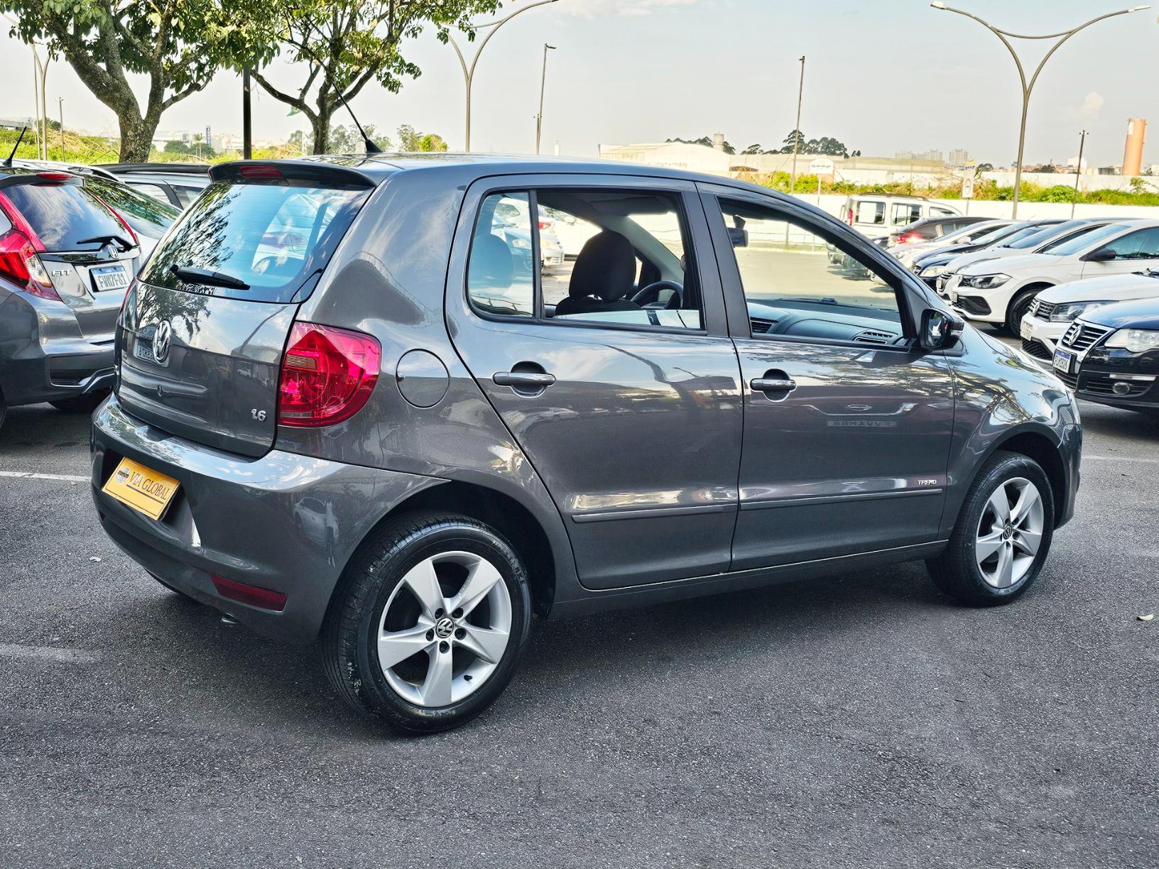 VOLKSWAGEN FOX