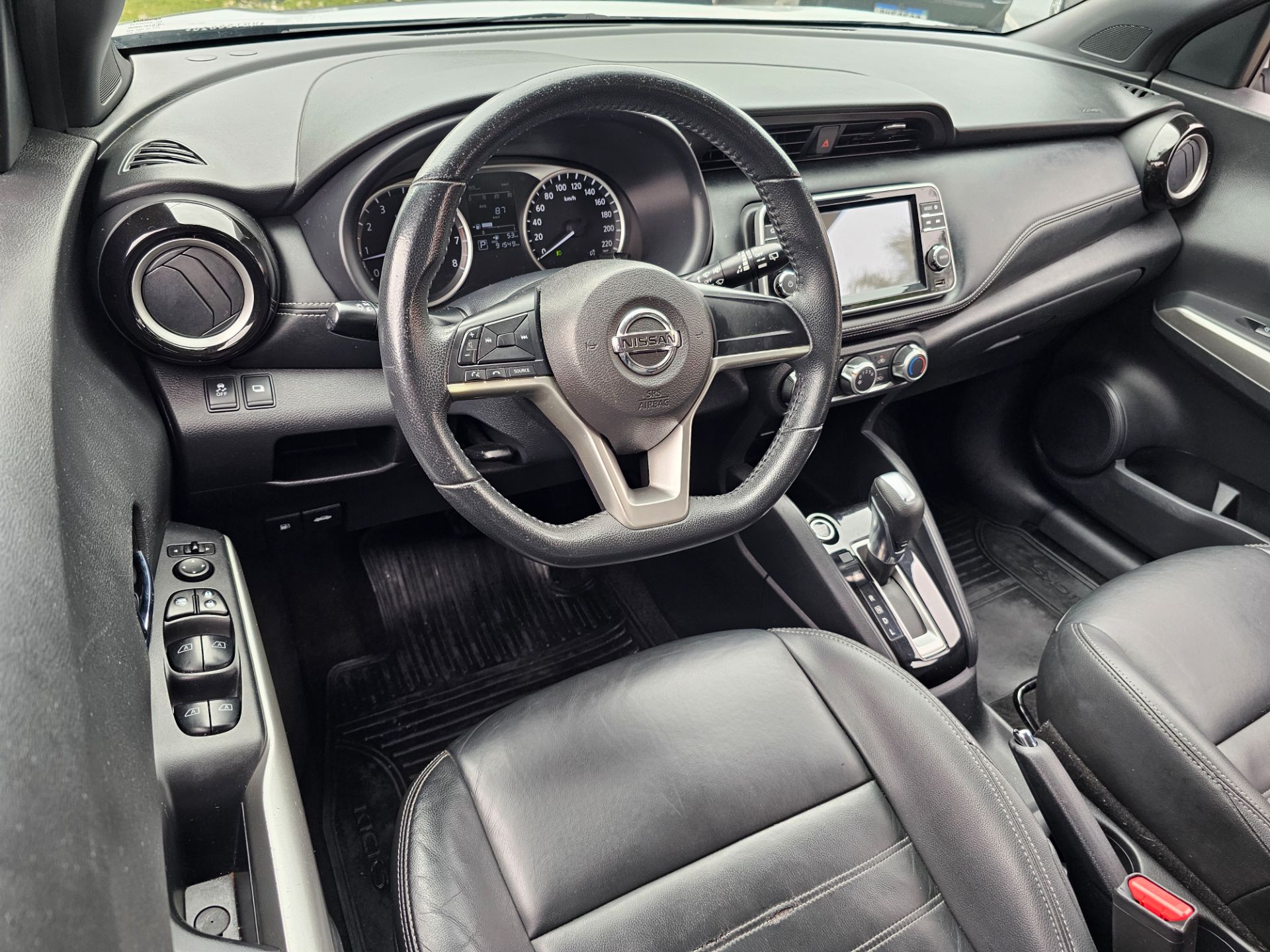 NISSAN KICKS