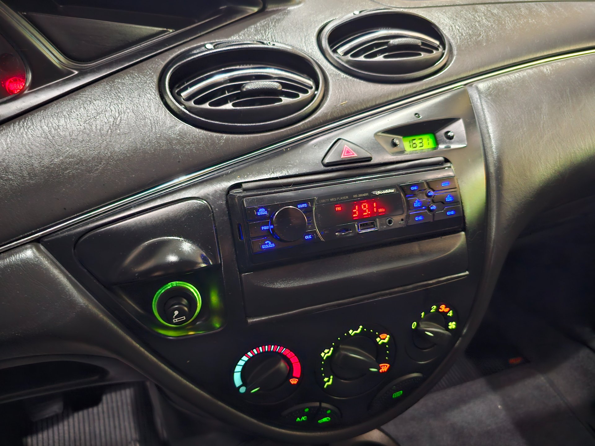 FORD FOCUS