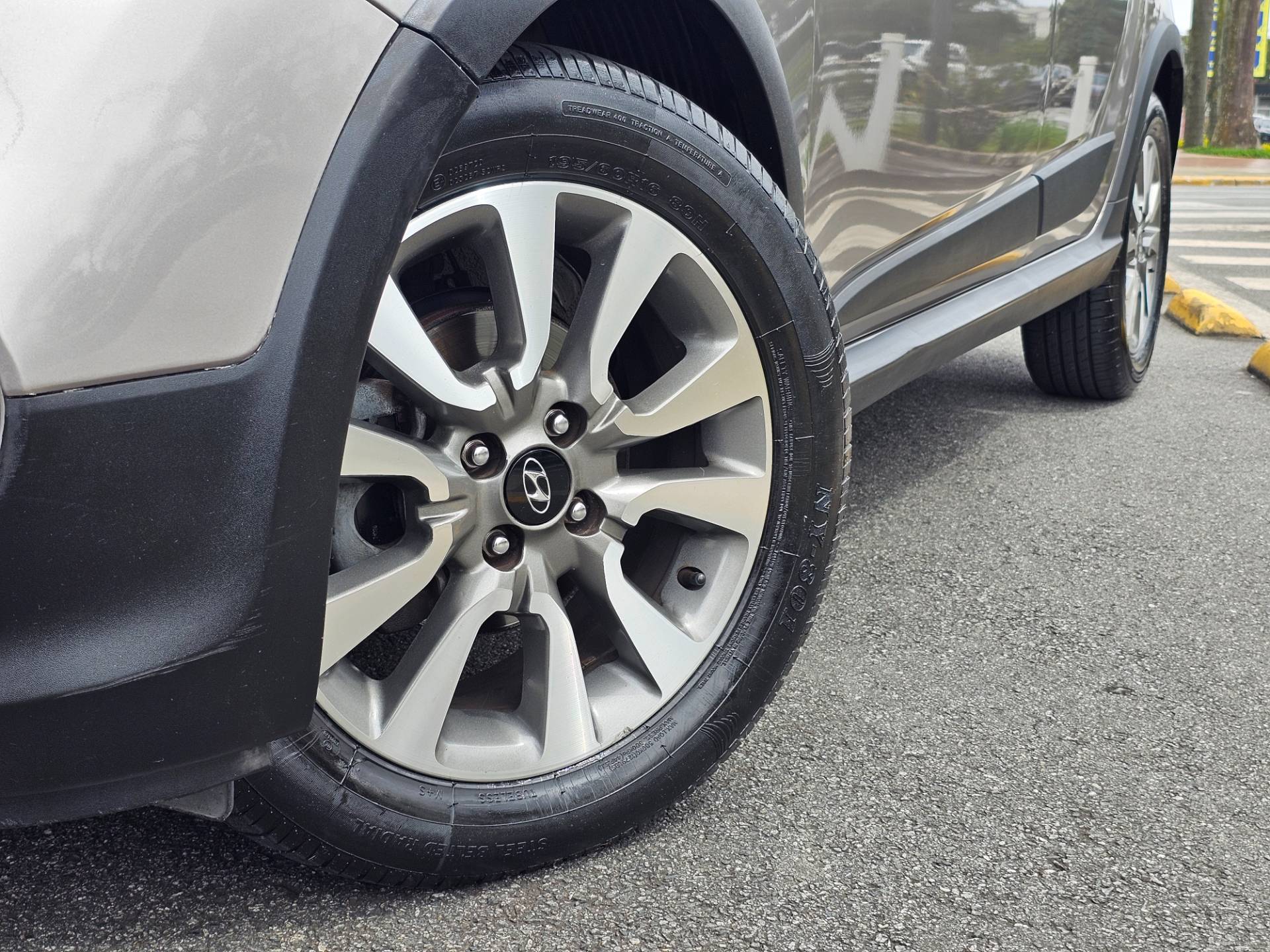 HYUNDAI HB20X