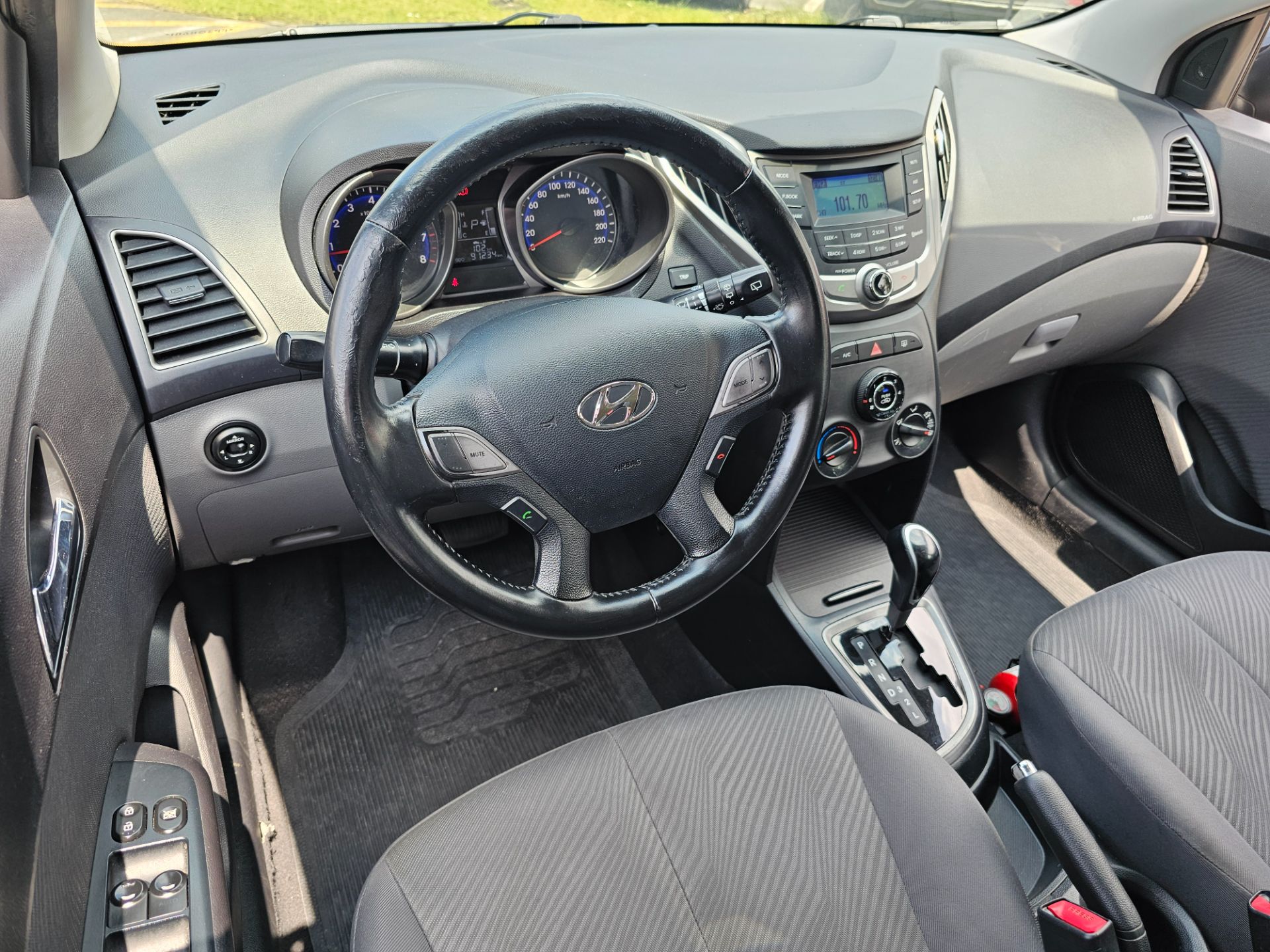 HYUNDAI HB20
