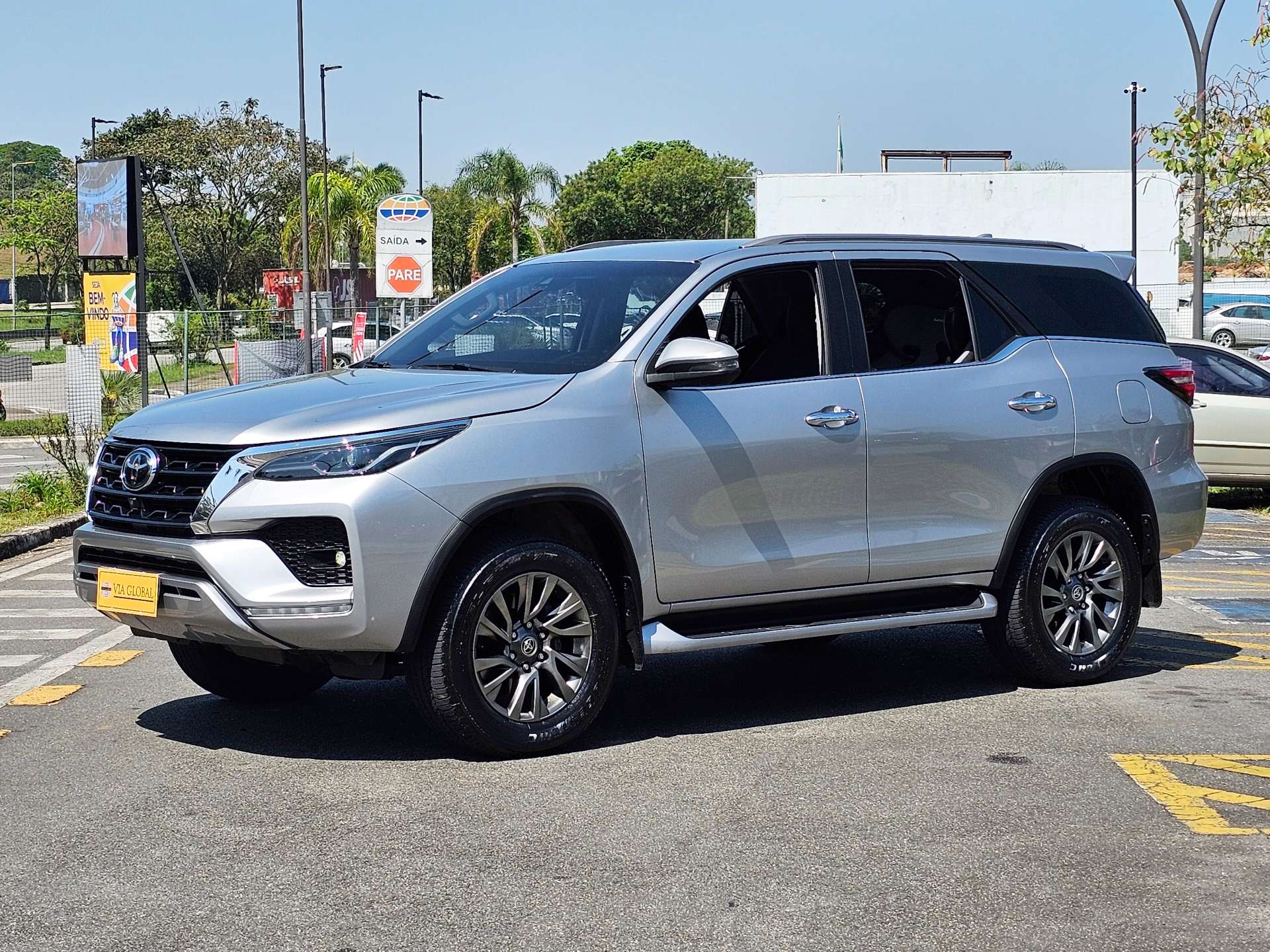 TOYOTA HILUX SW4