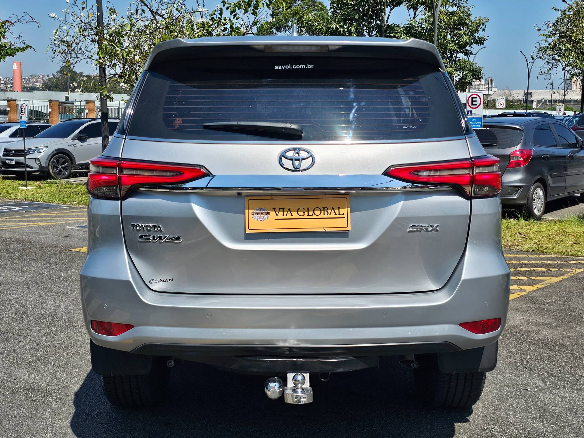 TOYOTA HILUX SW4