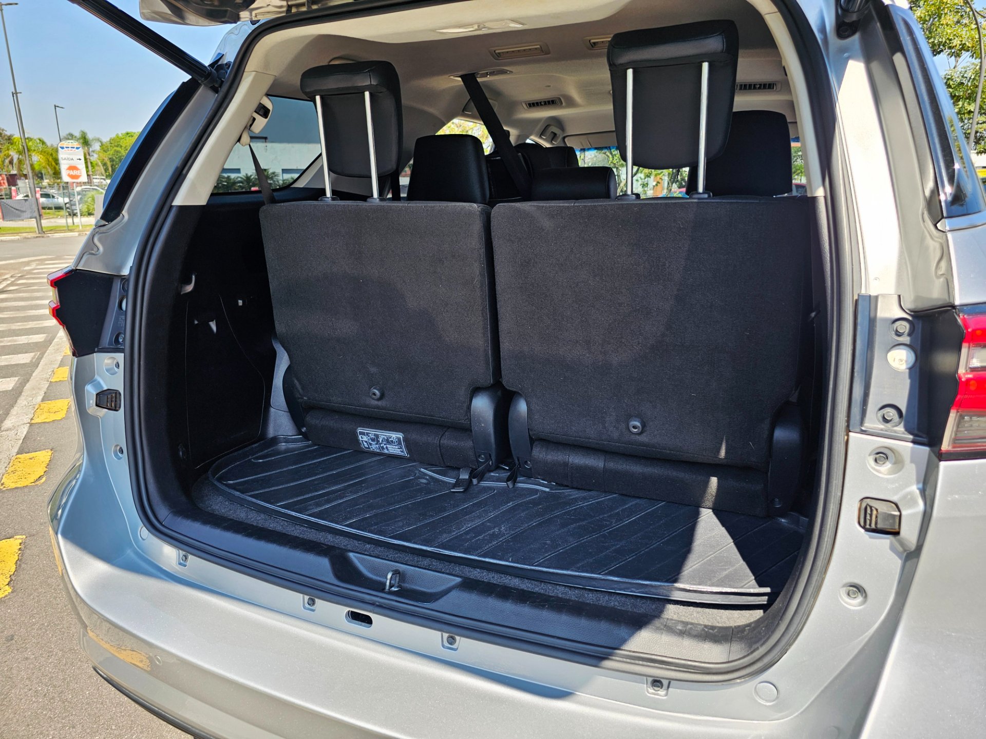 TOYOTA HILUX SW4