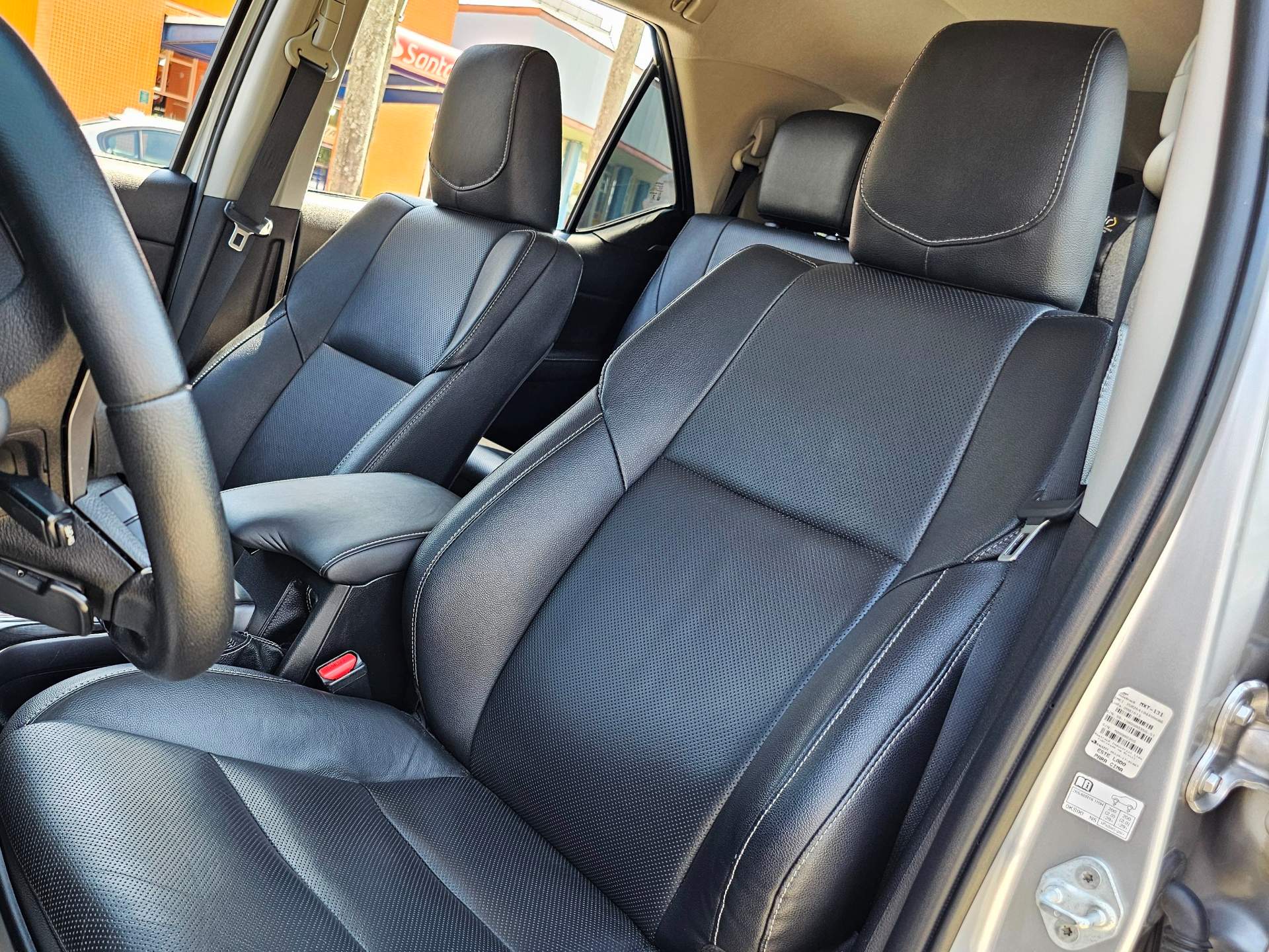 TOYOTA HILUX SW4