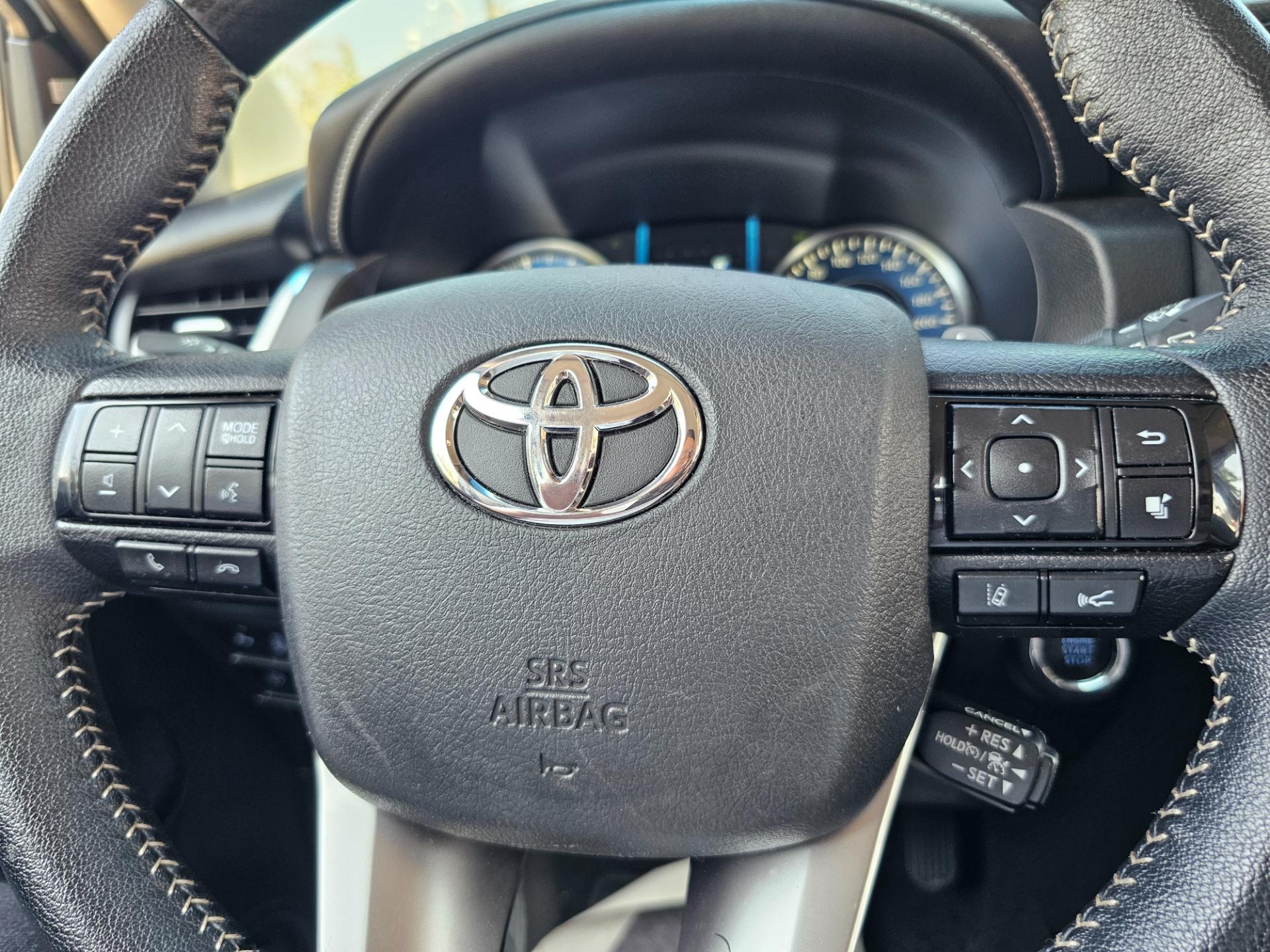 TOYOTA HILUX SW4