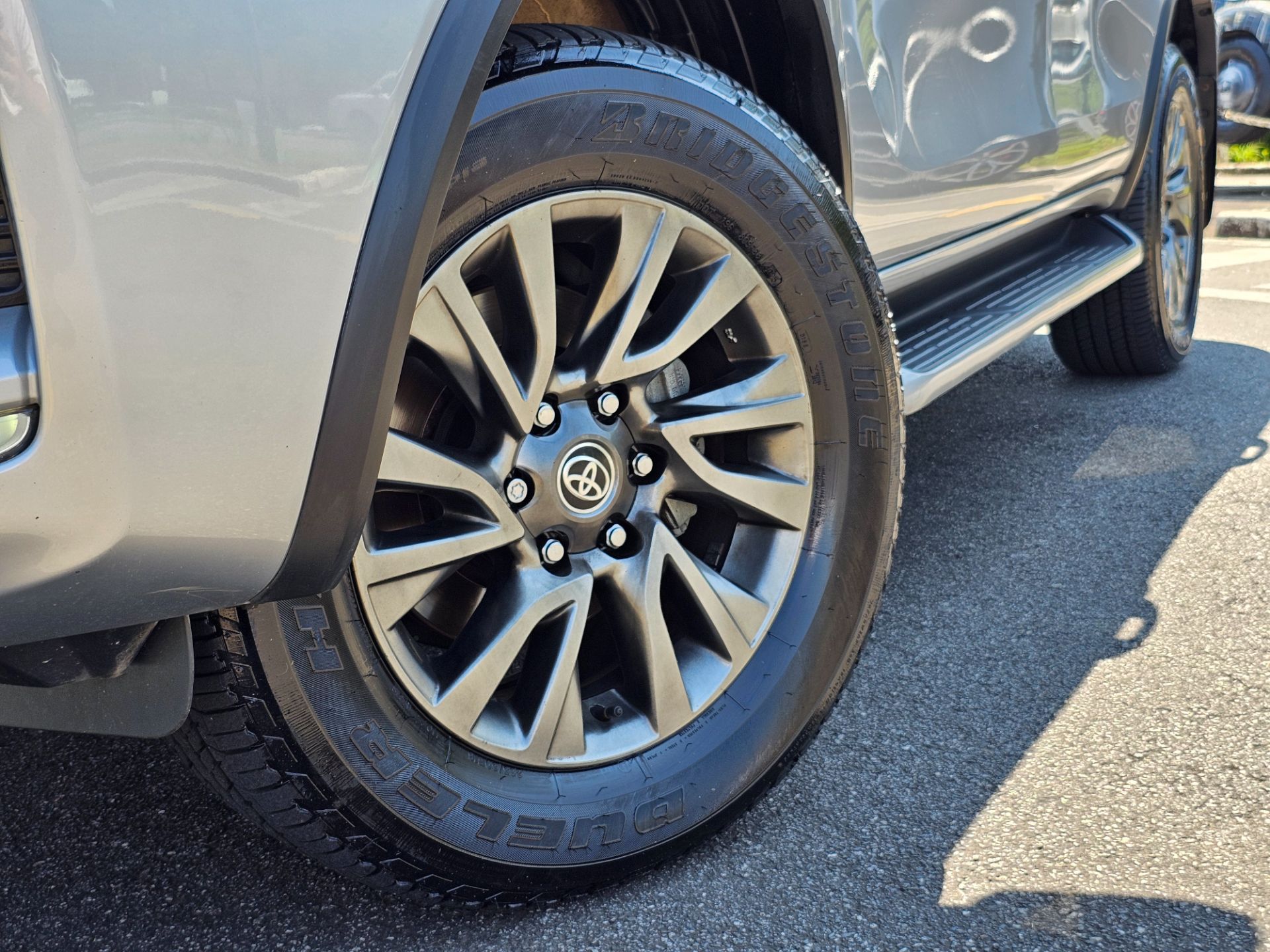 TOYOTA HILUX SW4
