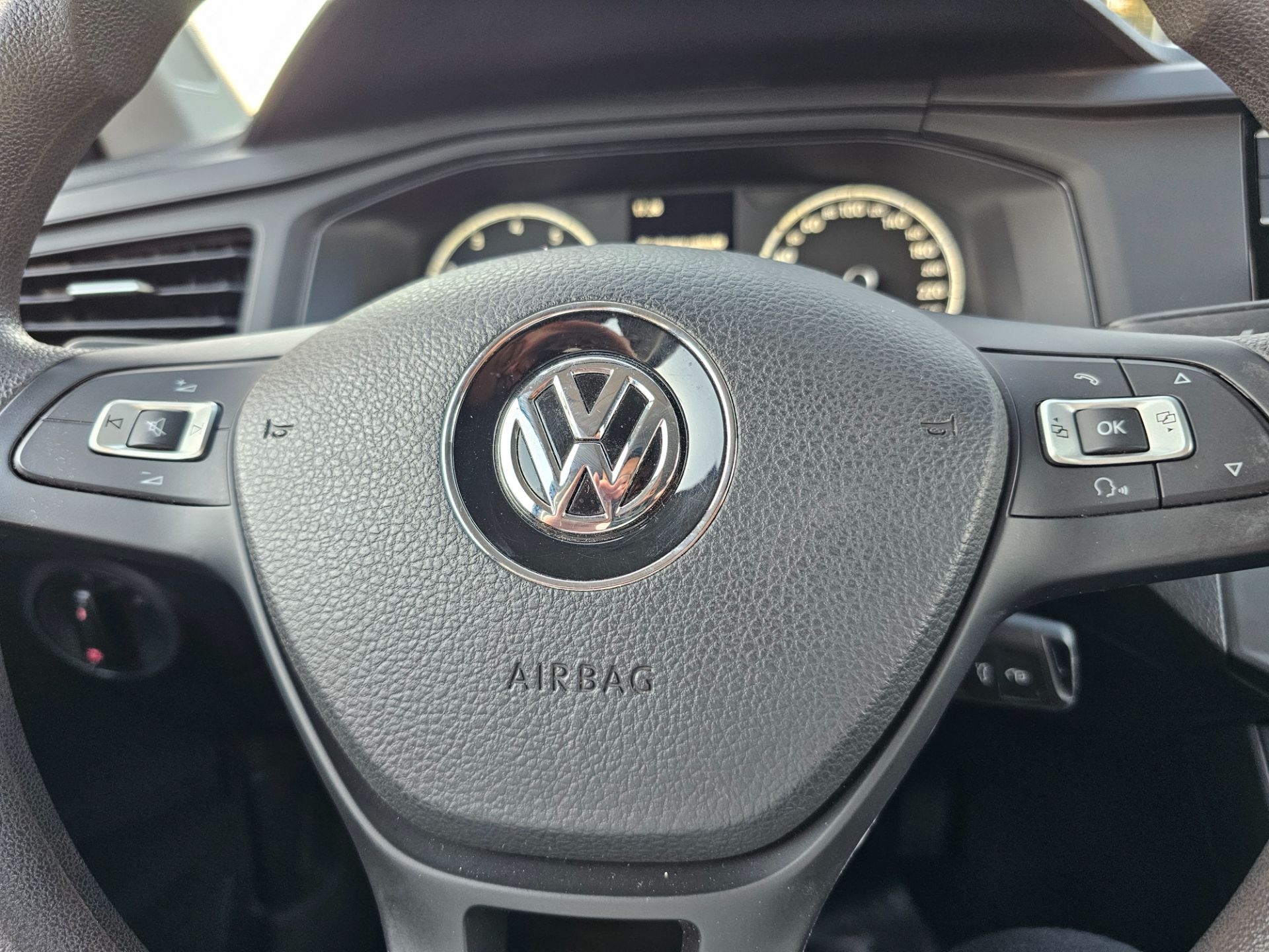 VOLKSWAGEN VIRTUS