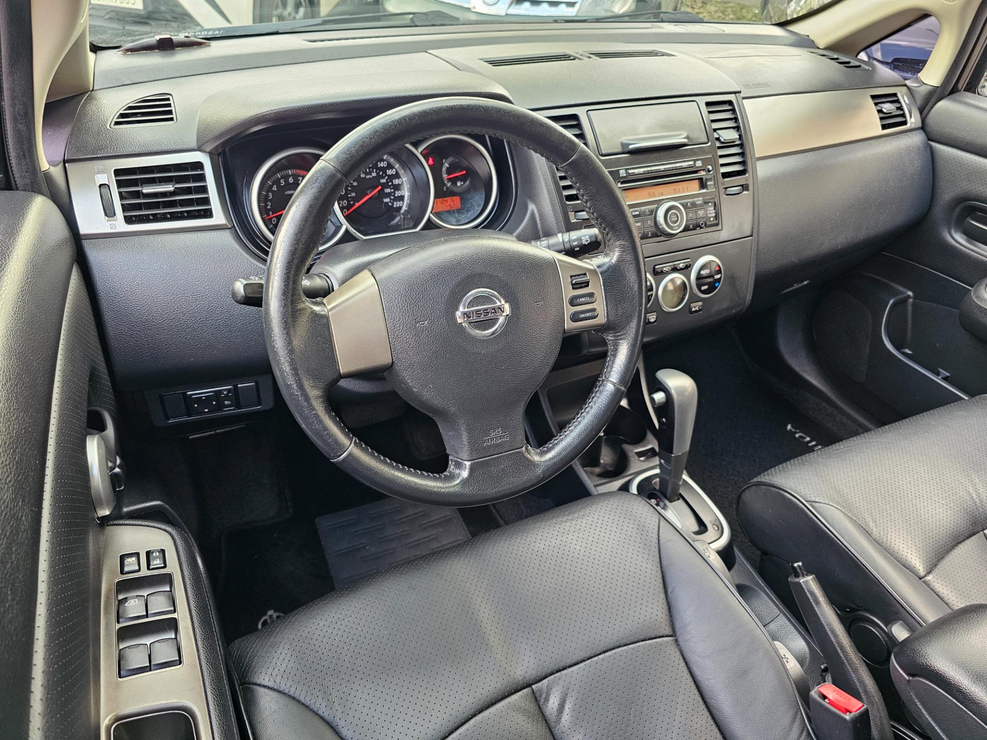 NISSAN TIIDA