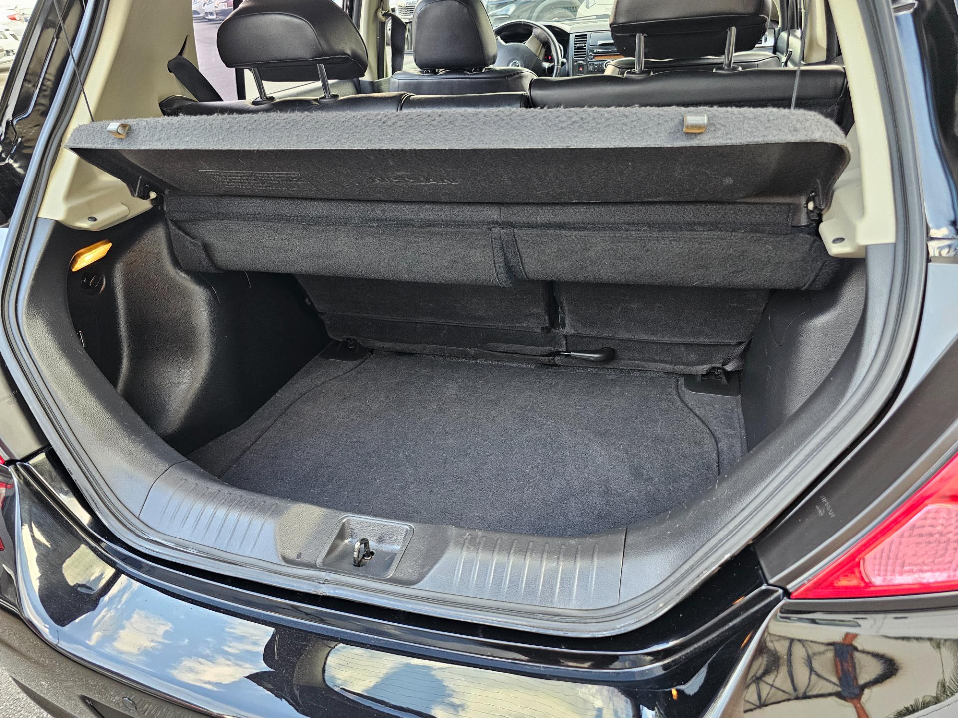 NISSAN TIIDA