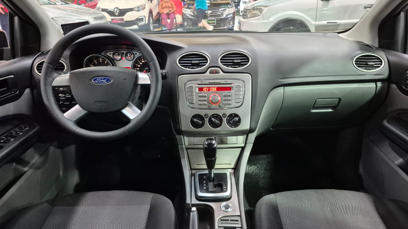 FORD FOCUS