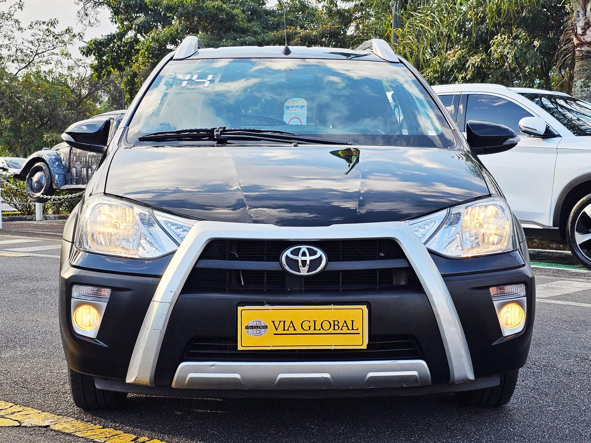TOYOTA ETIOS CROSS