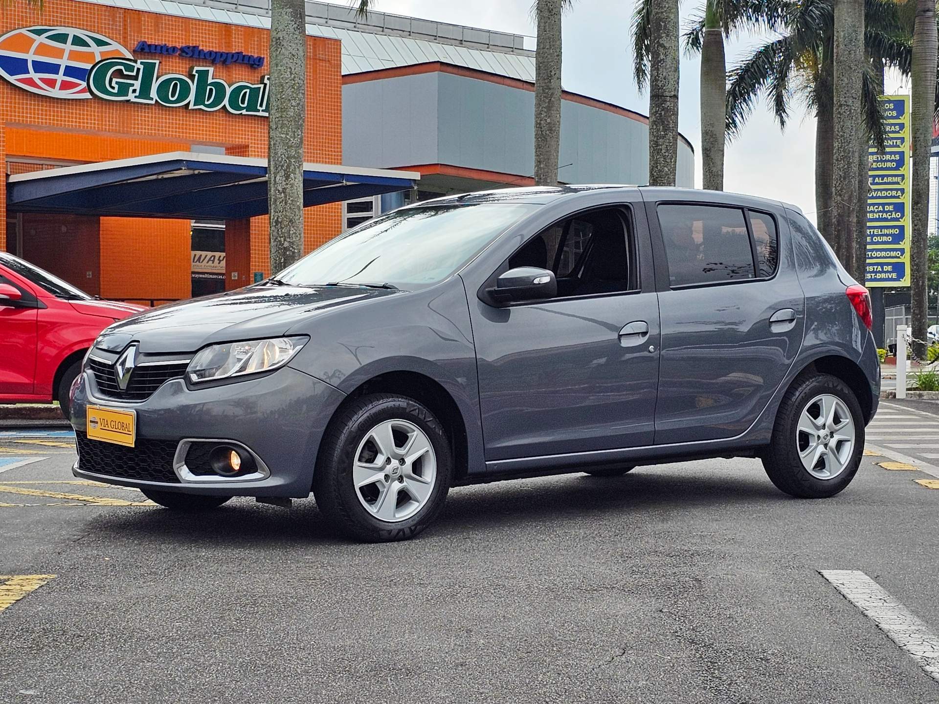 RENAULT SANDERO
