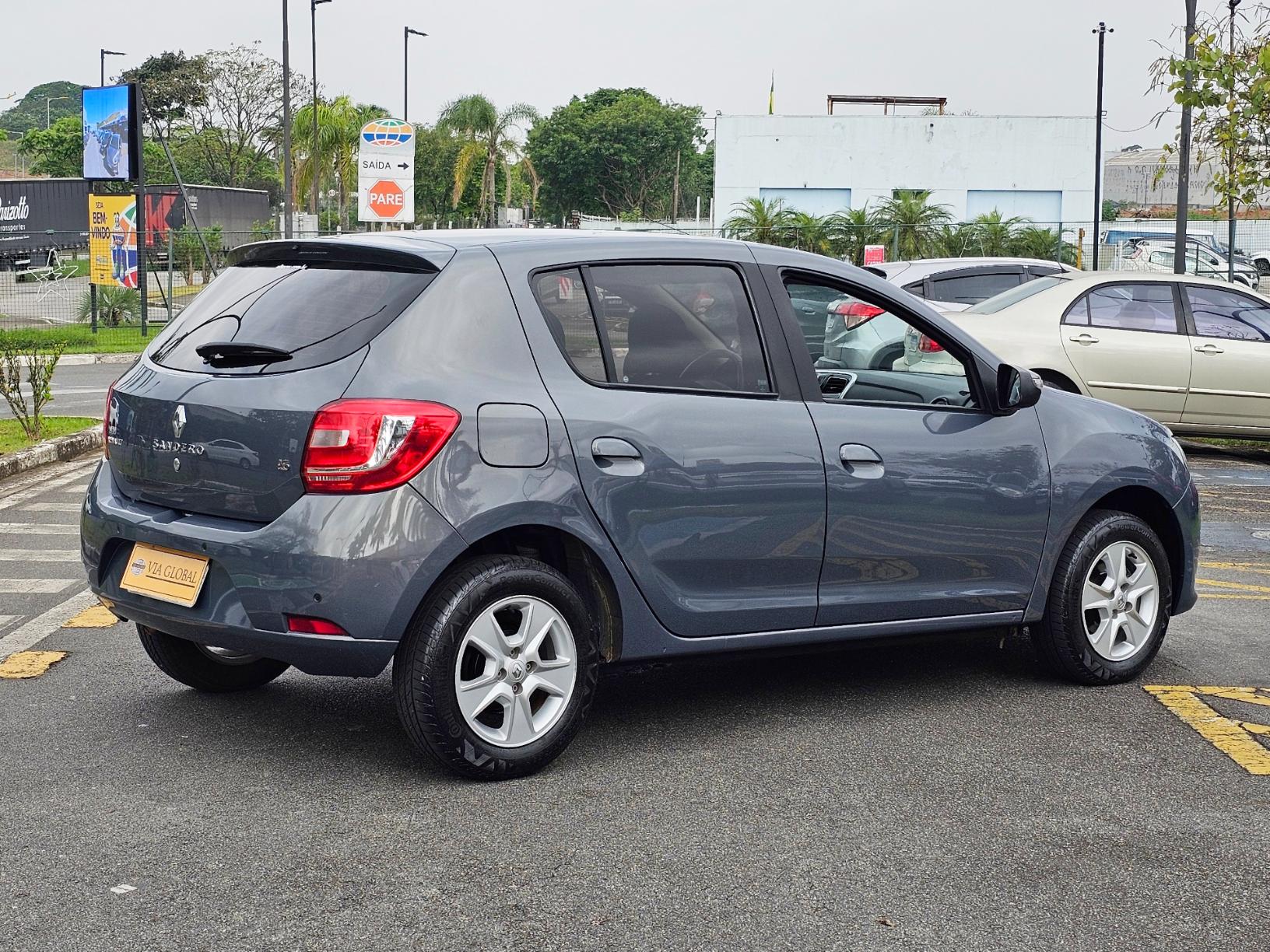 RENAULT SANDERO